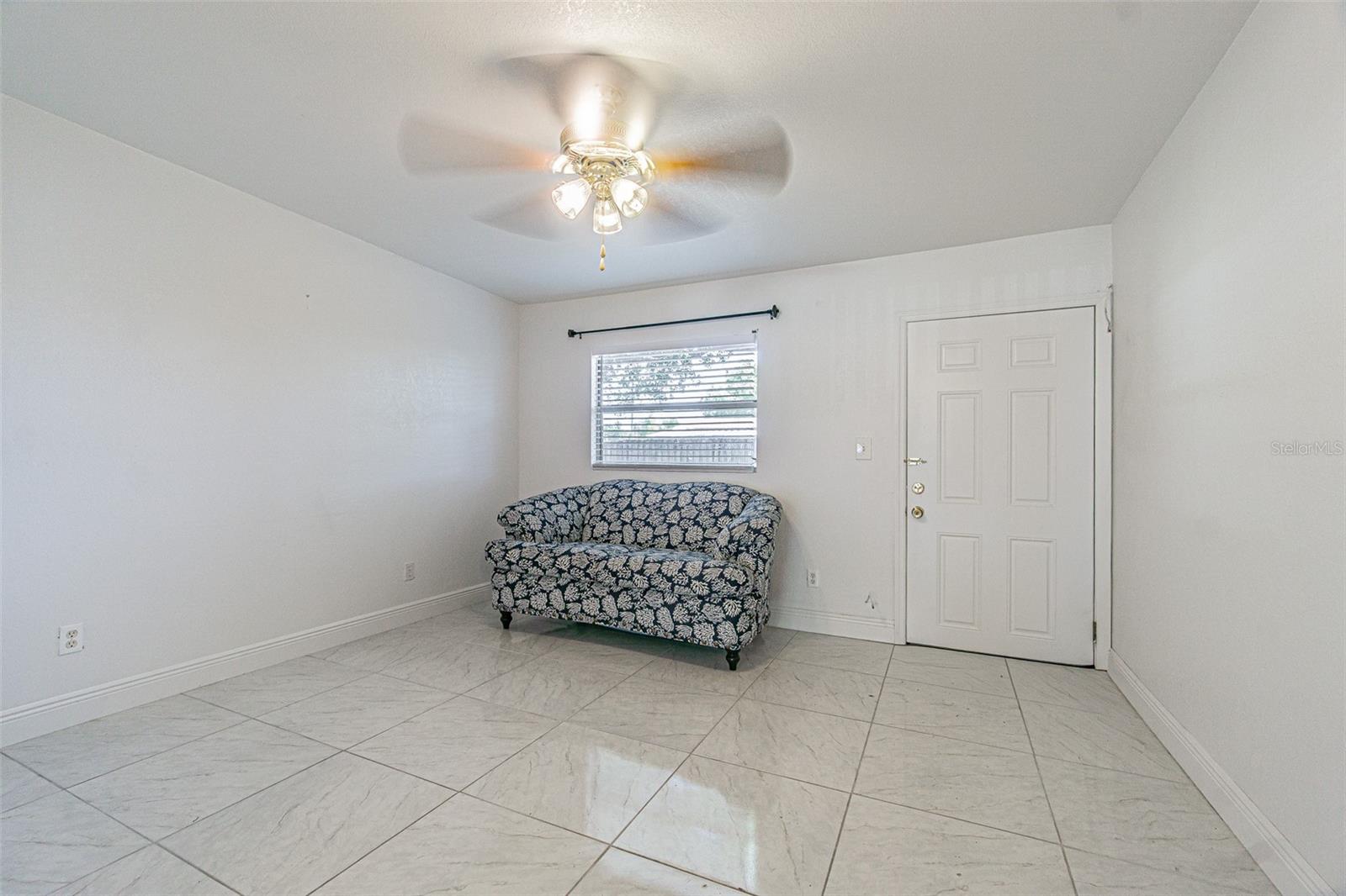 5617 HALIFAX DR, TAMPA, FL, 33615