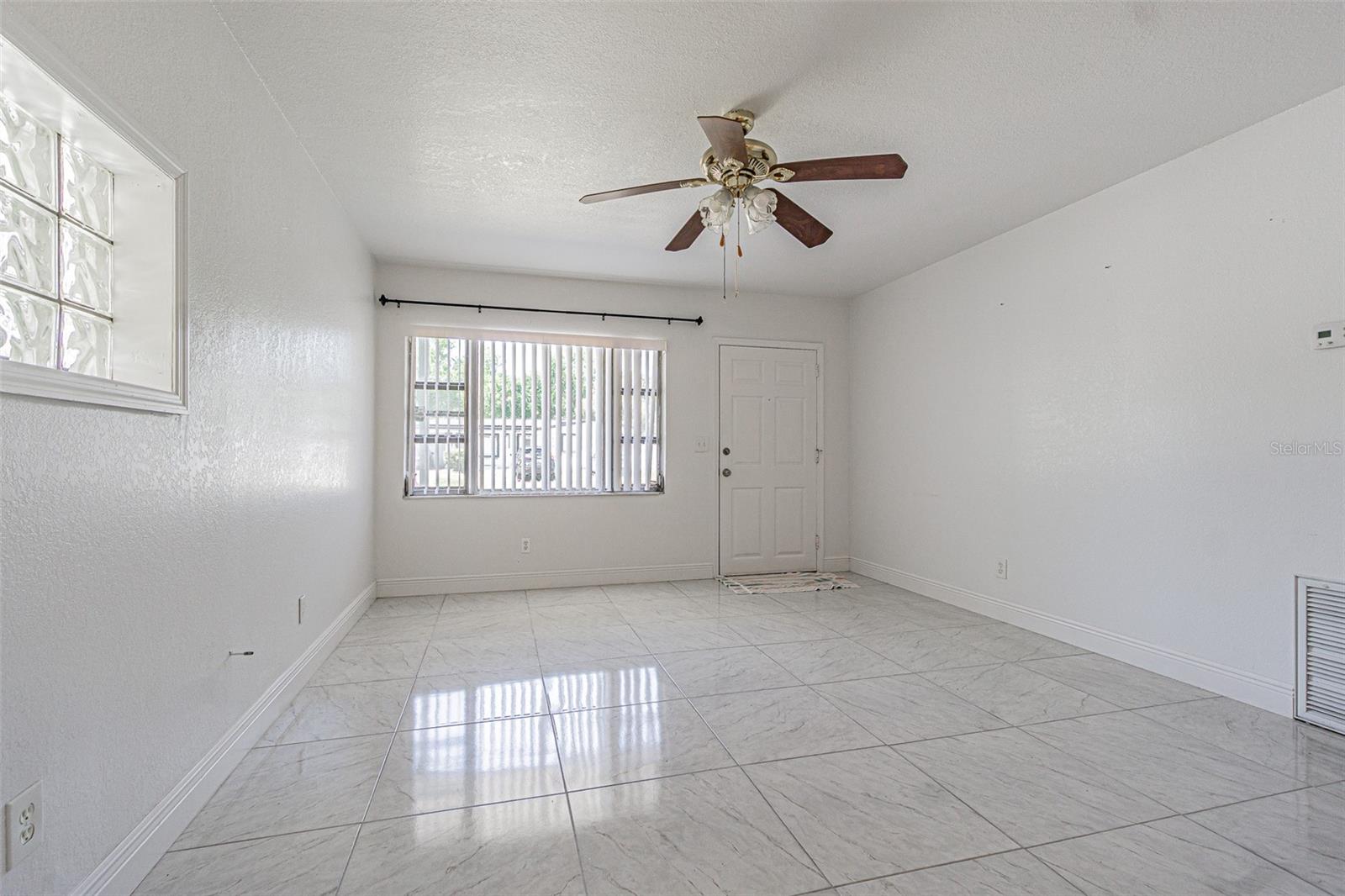 5617 HALIFAX DR, TAMPA, FL, 33615