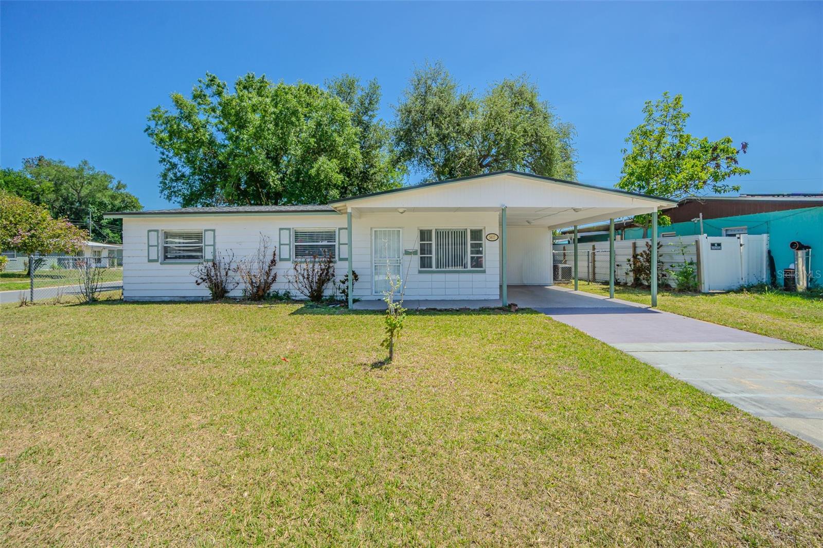 5617 HALIFAX DR, TAMPA, FL, 33615