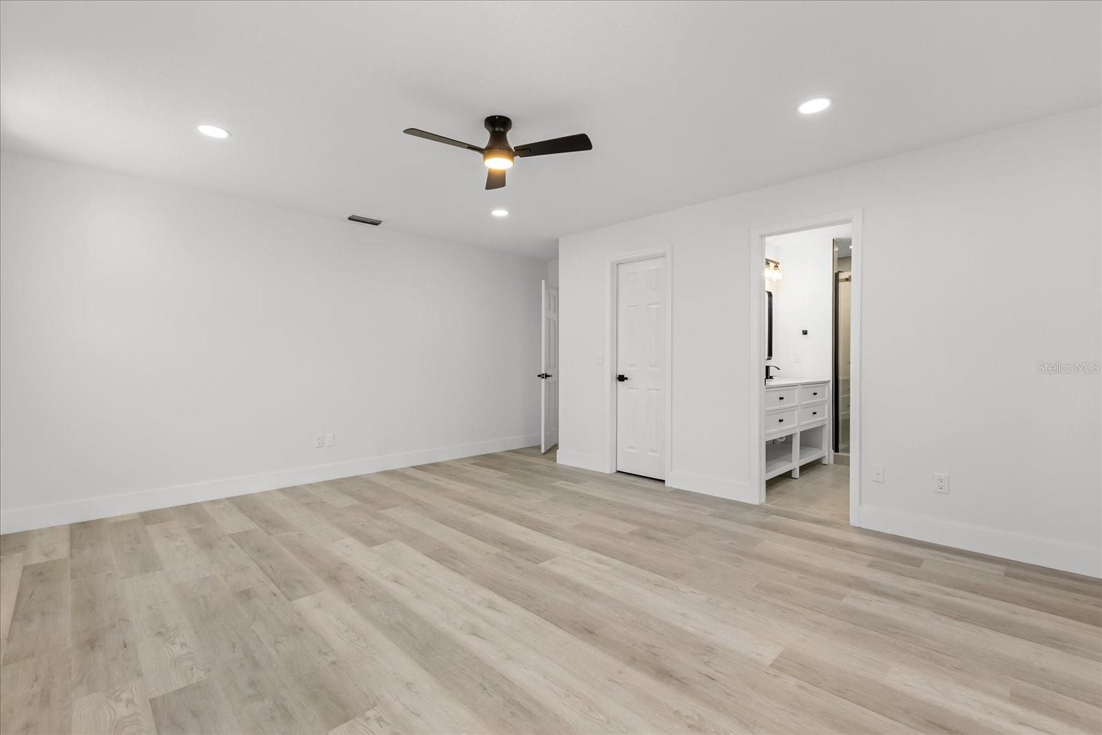 918 N ATMORE CIR, DELTONA, FL, 32725