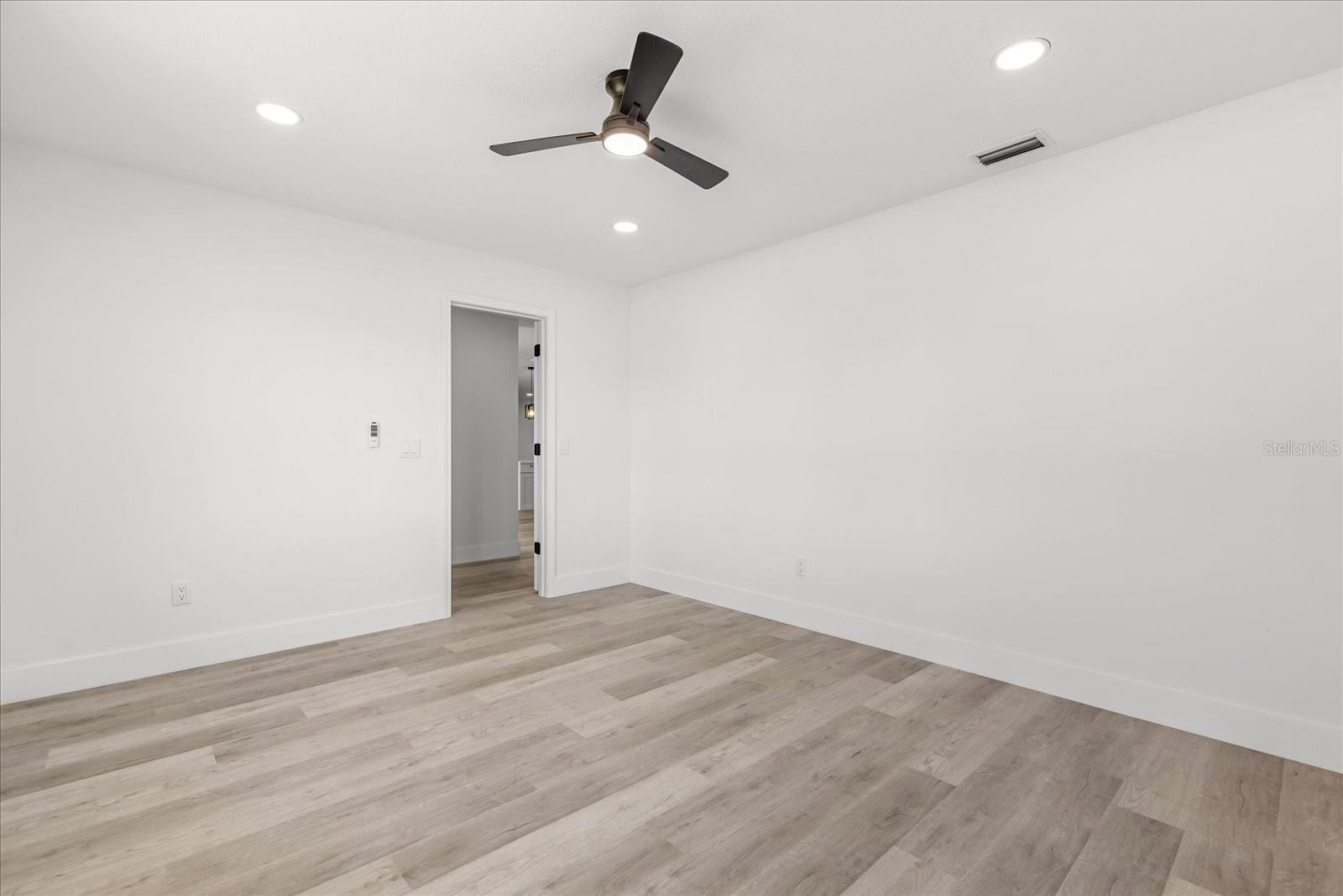 918 N ATMORE CIR, DELTONA, FL, 32725