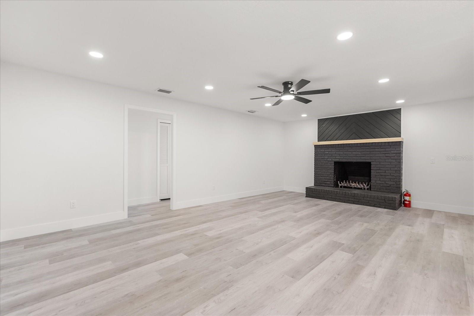 918 N ATMORE CIR, DELTONA, FL, 32725