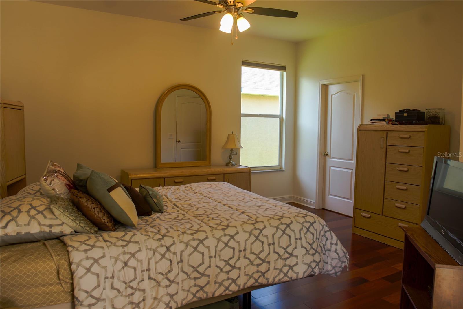 18012 SPARROWS NEST DR, LUTZ, FL, 33558