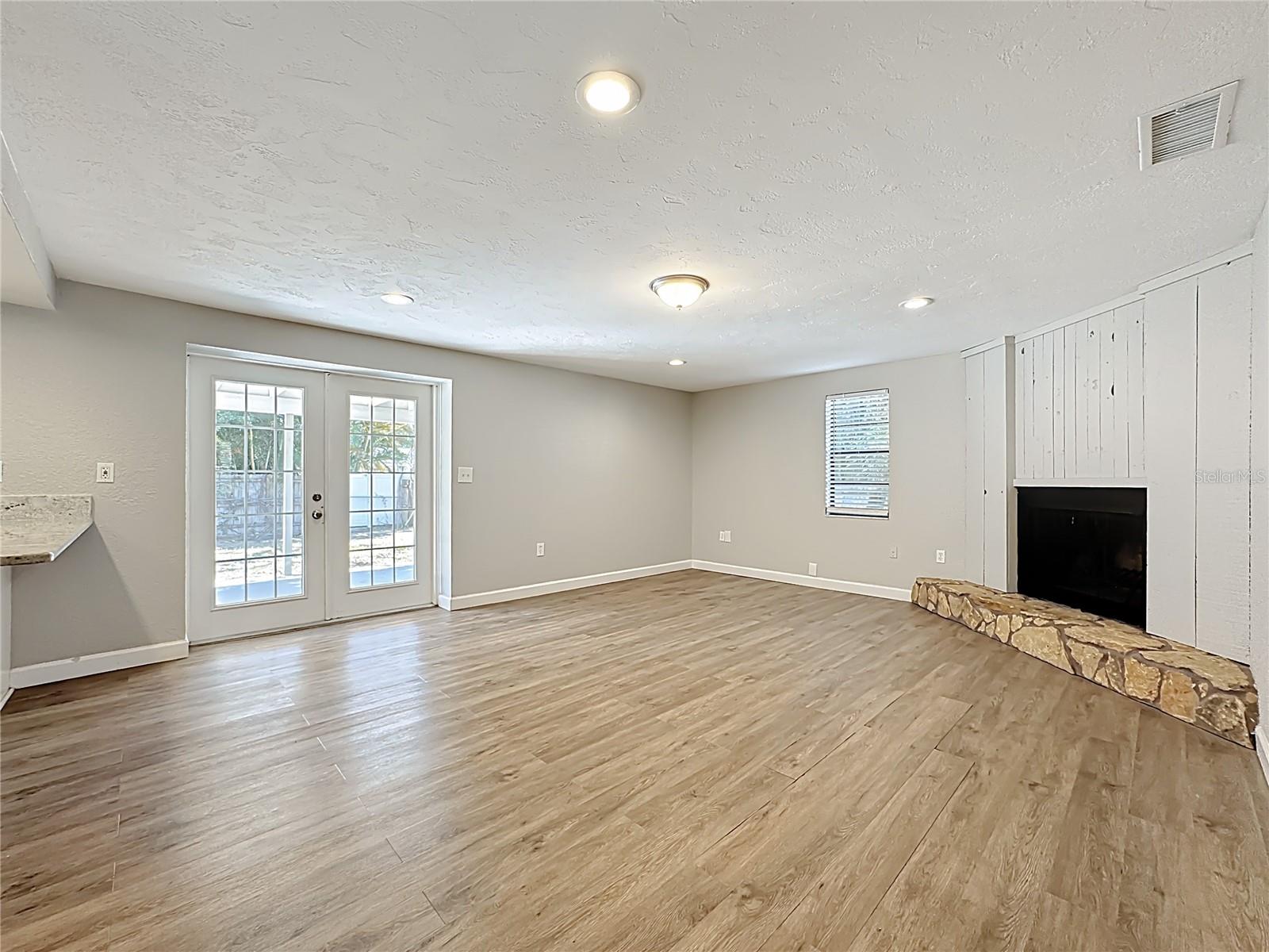 2144 OAK TER, SARASOTA, FL, 34231