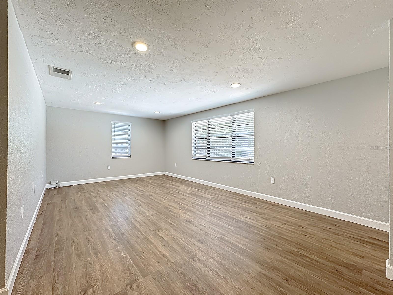 2144 OAK TER, SARASOTA, FL, 34231