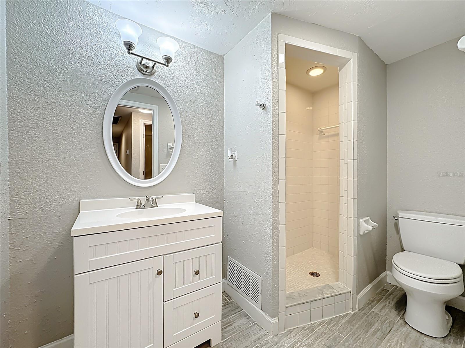 2144 OAK TER, SARASOTA, FL, 34231