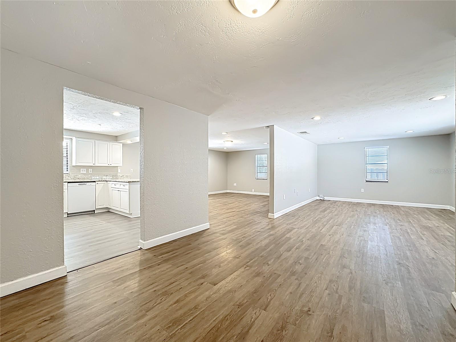 2144 OAK TER, SARASOTA, FL, 34231