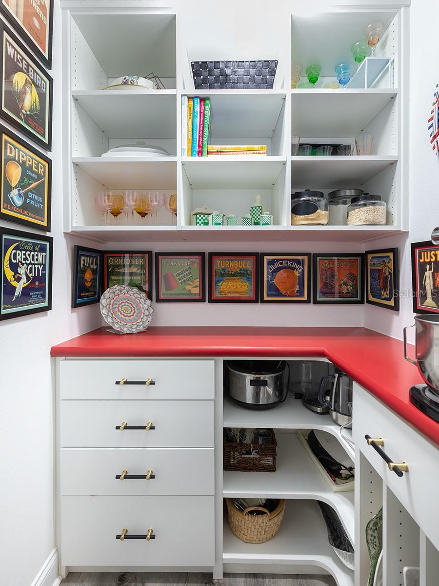 2415 EATON LN, ORLANDO, FL, 32804