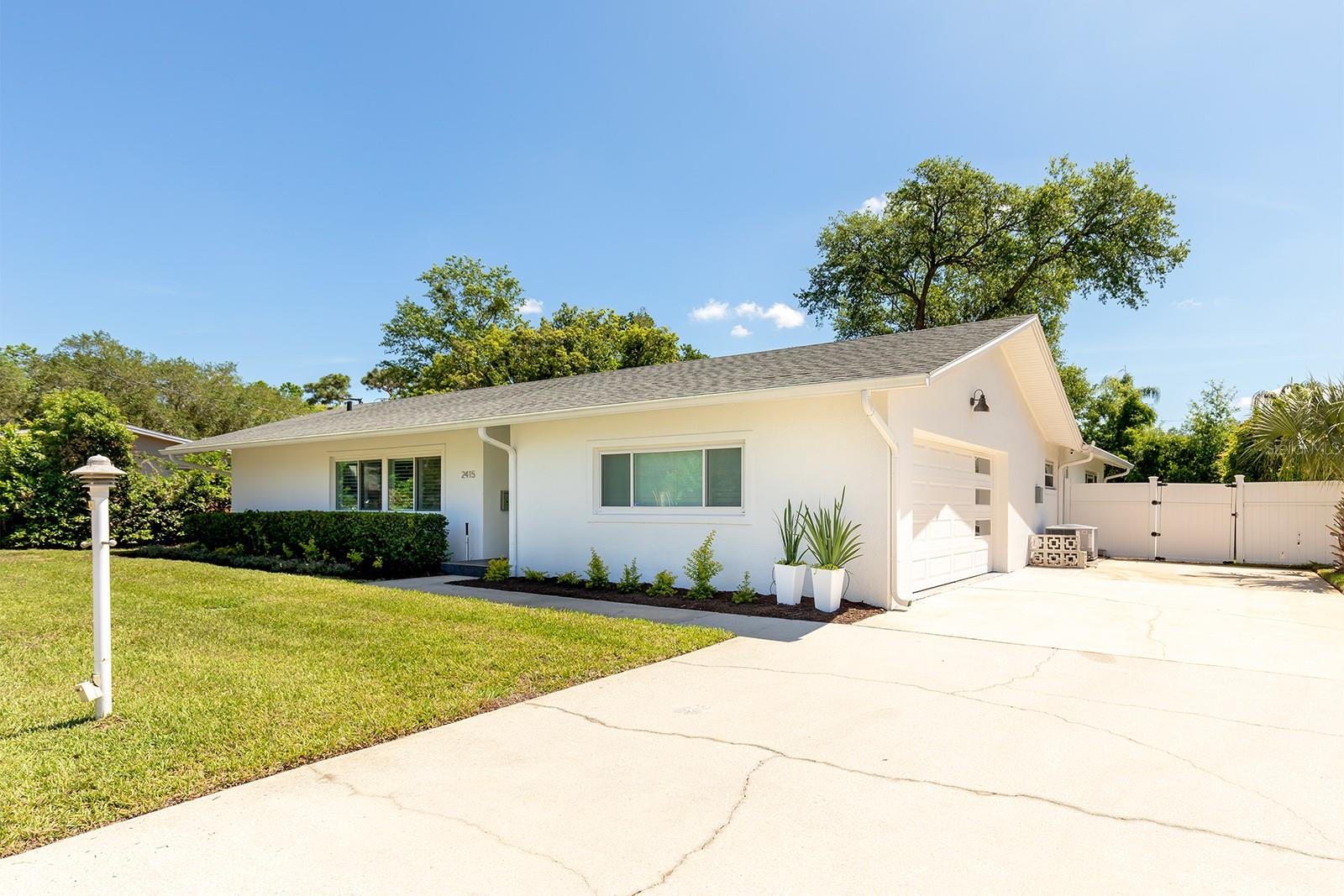 2415 EATON LN, ORLANDO, FL, 32804