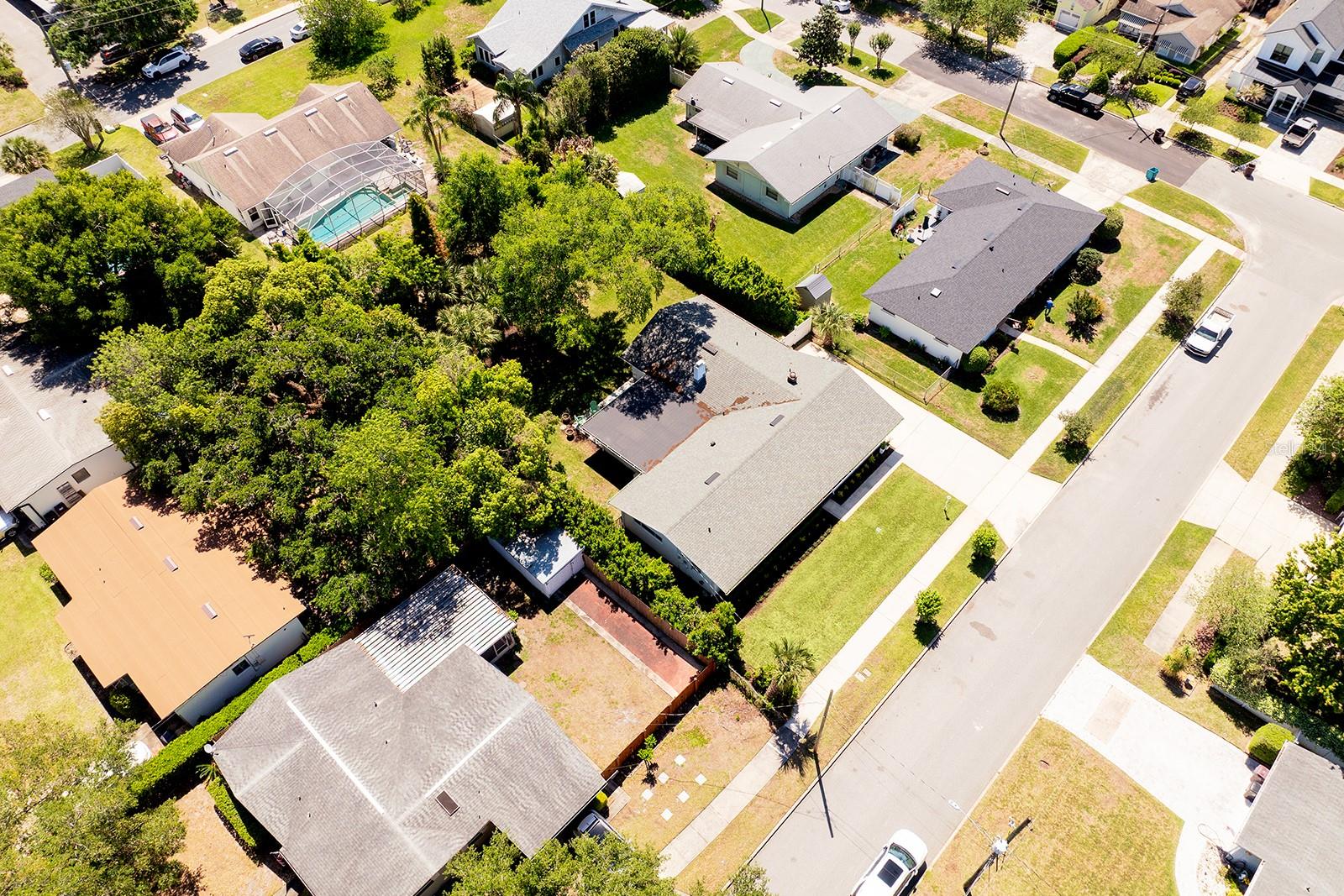 2415 EATON LN, ORLANDO, FL, 32804