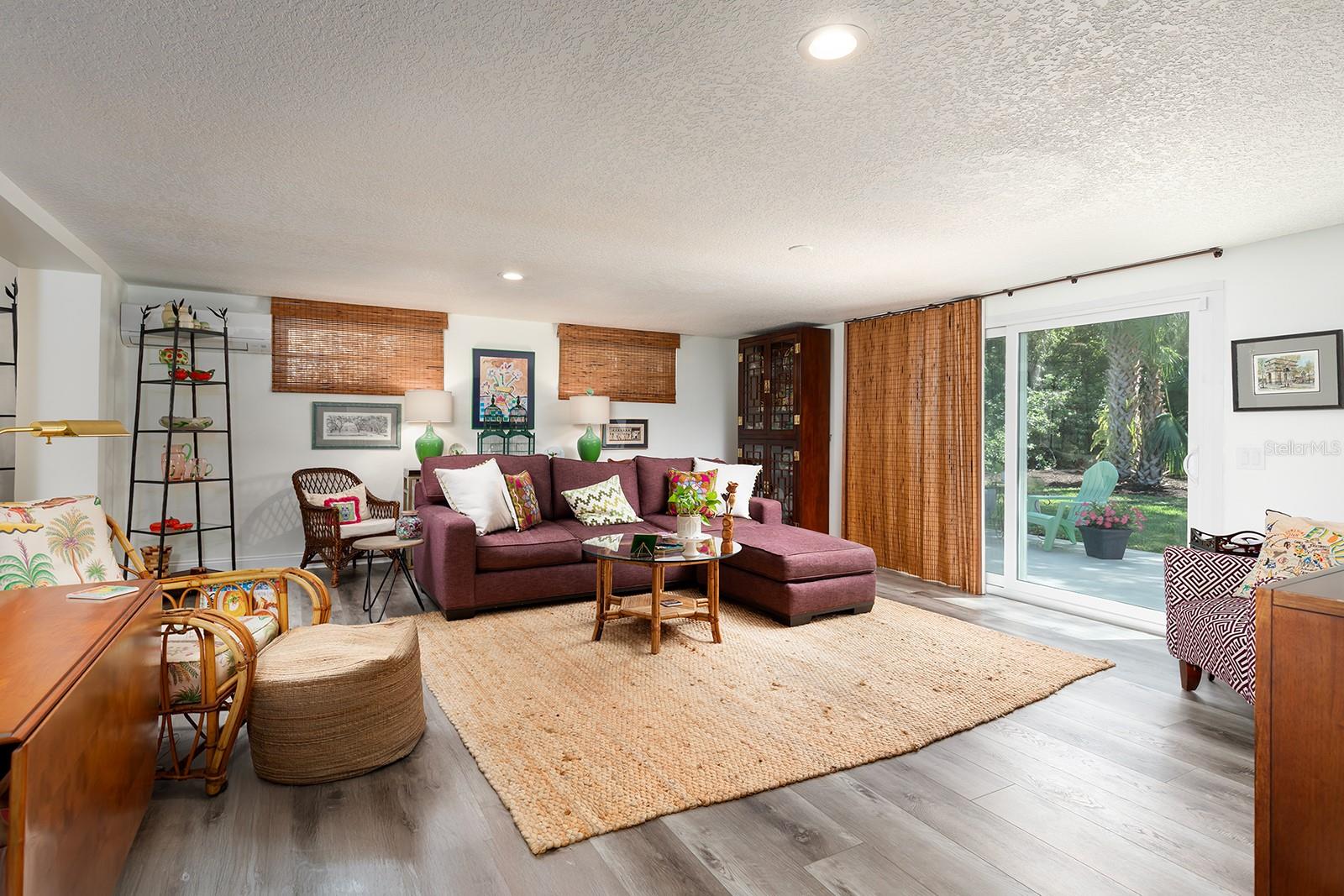 2415 EATON LN, ORLANDO, FL, 32804