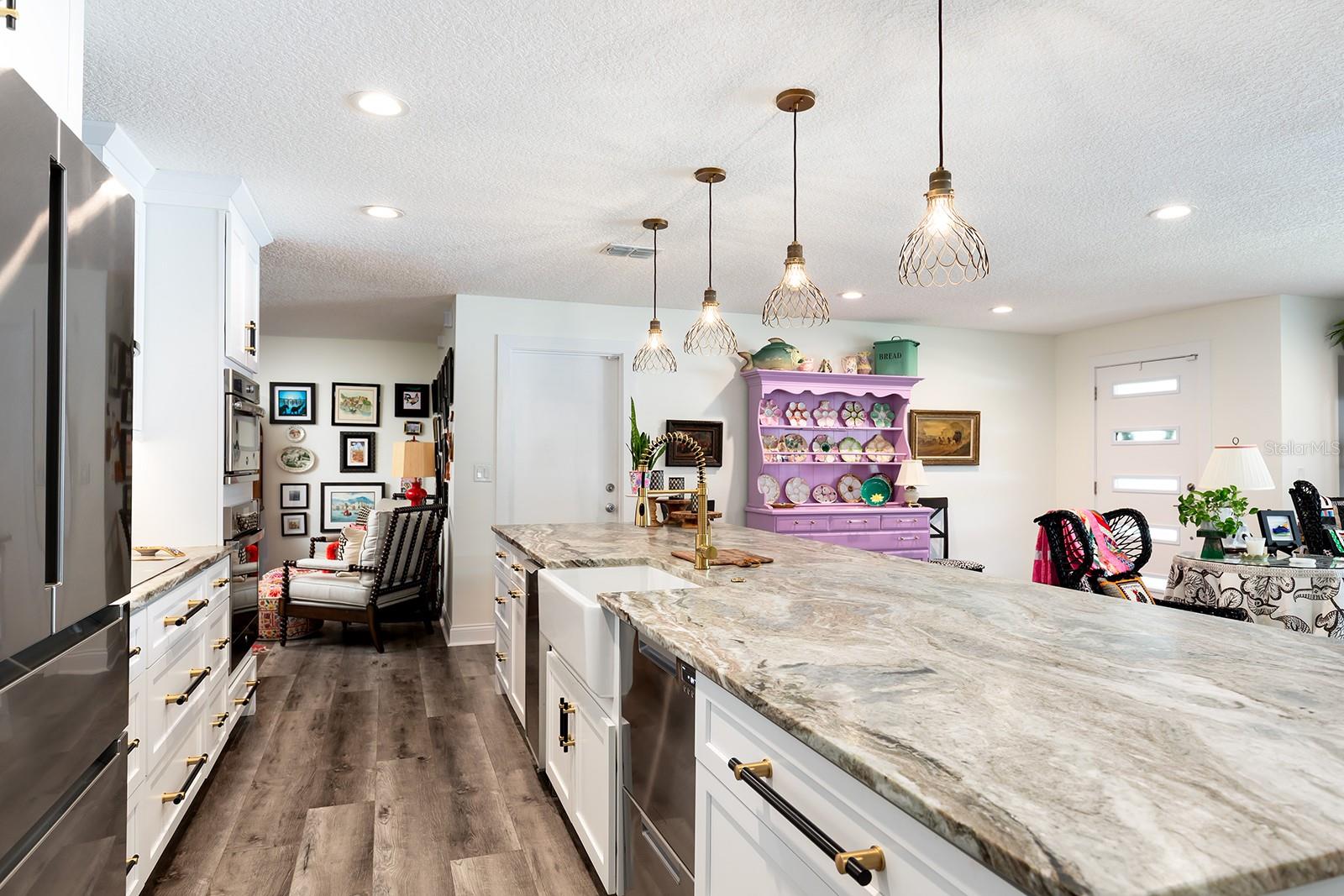 2415 EATON LN, ORLANDO, FL, 32804