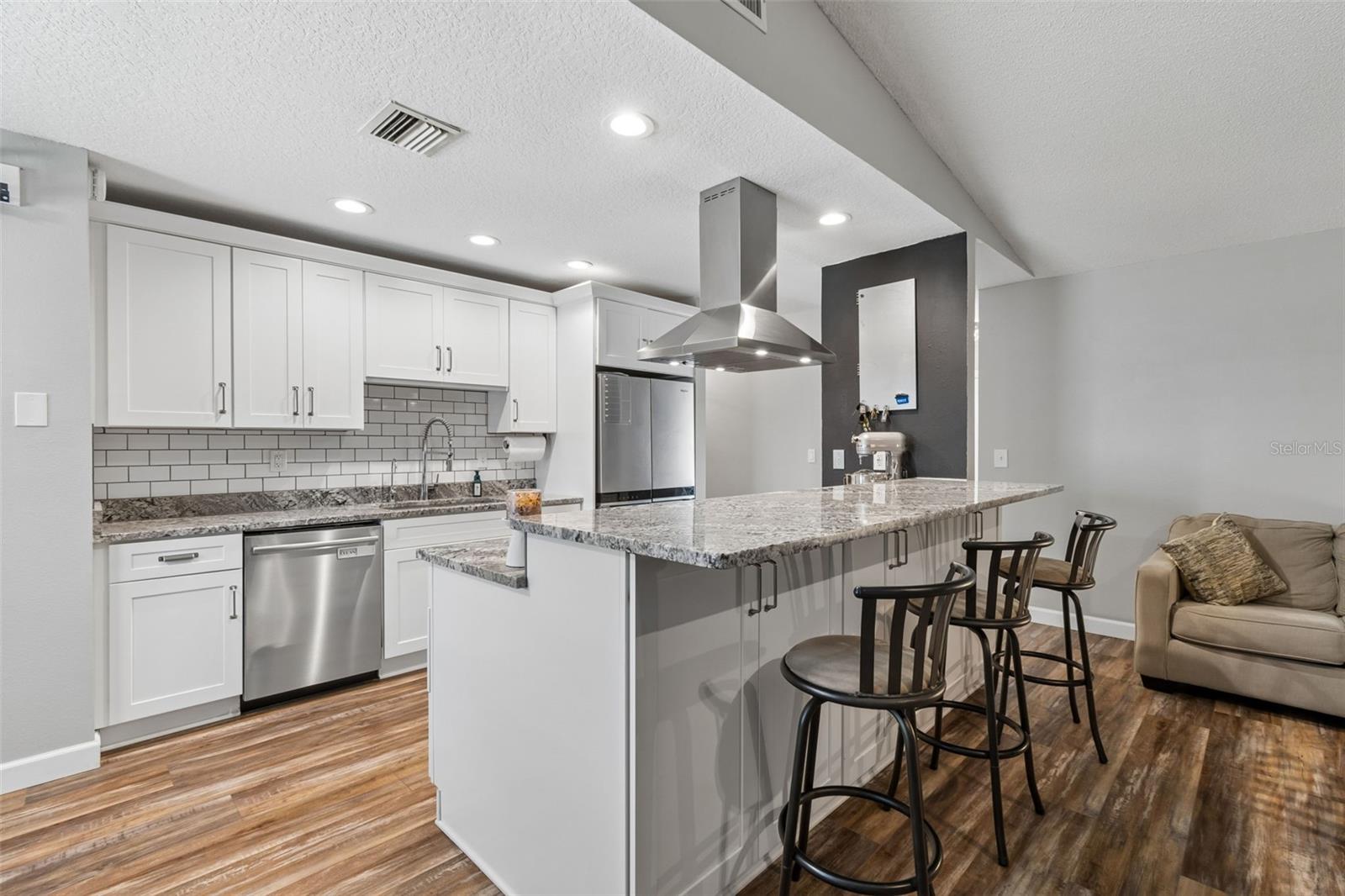 4111 N BAY HILLS BLVD, SAFETY HARBOR, FL, 34695