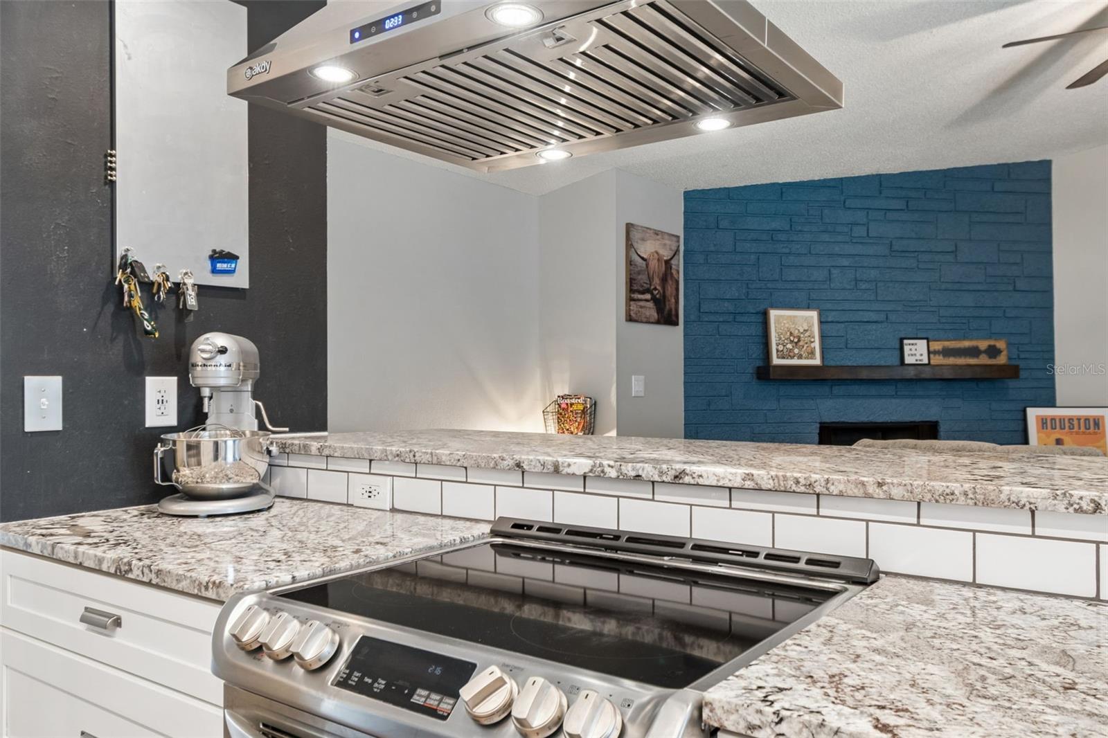 4111 N BAY HILLS BLVD, SAFETY HARBOR, FL, 34695