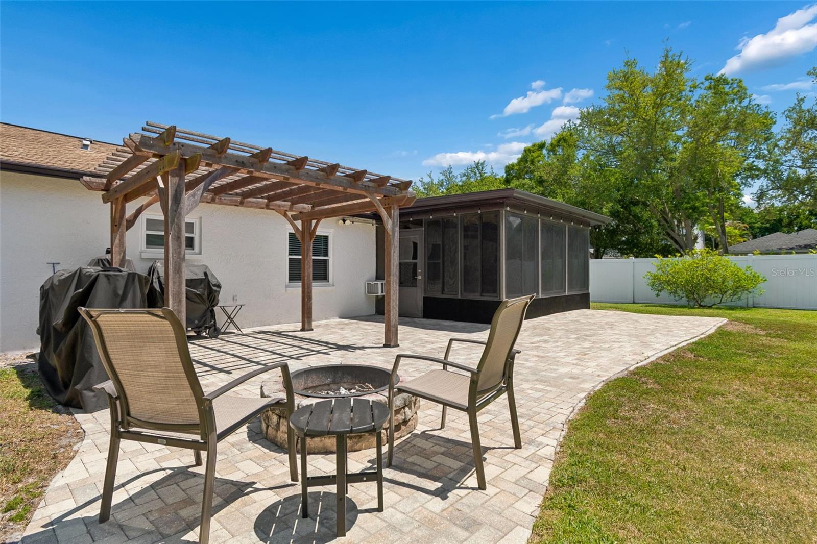 4111 N BAY HILLS BLVD, SAFETY HARBOR, FL, 34695