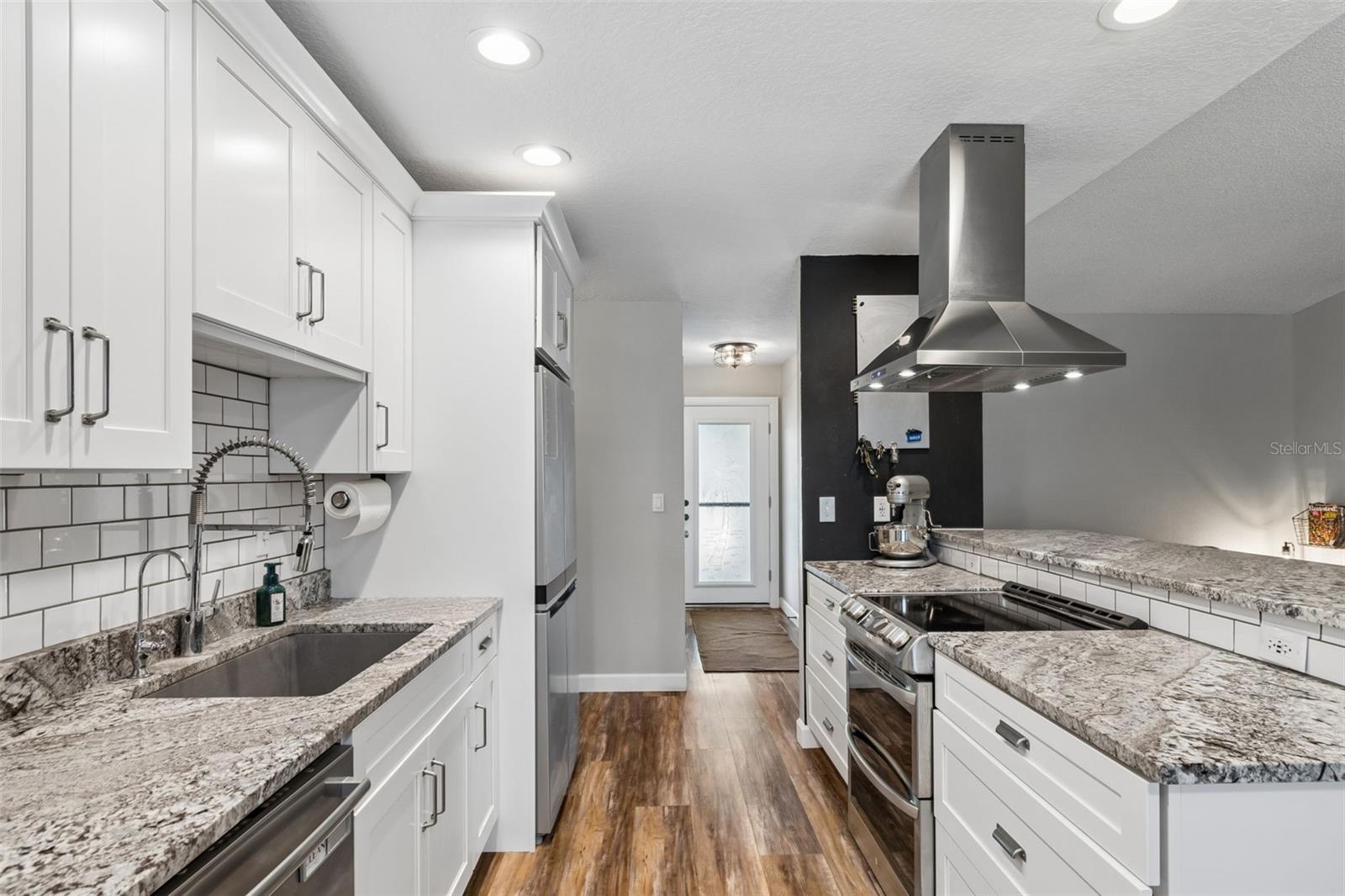 4111 N BAY HILLS BLVD, SAFETY HARBOR, FL, 34695
