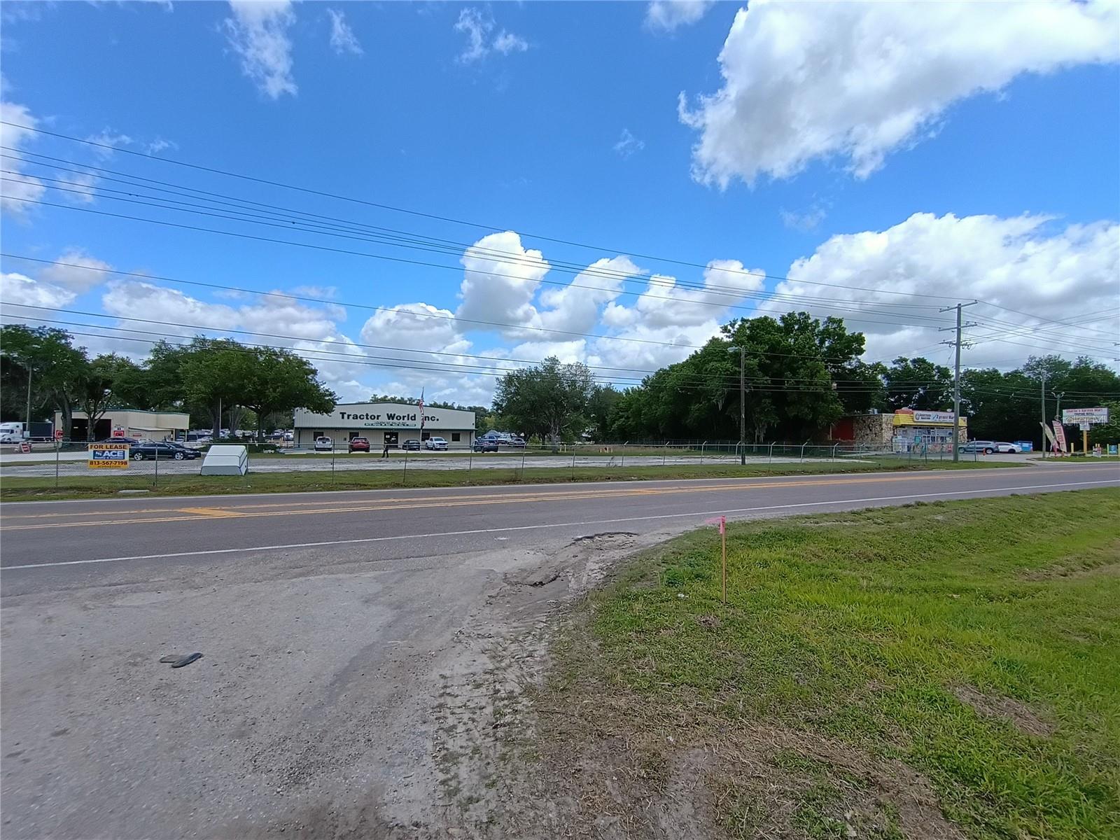 2410 E 92 HWY, PLANT CITY, FL, 33566