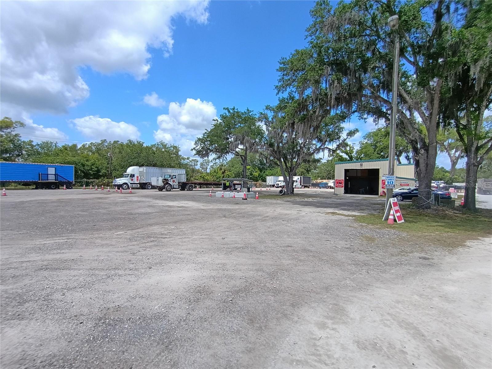 2410 E 92 HWY, PLANT CITY, FL, 33566