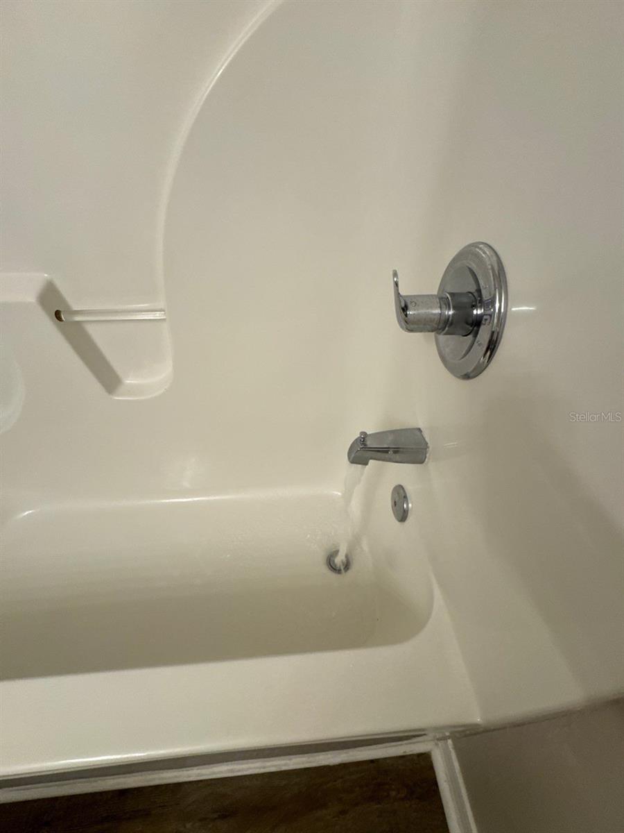 2127 TOM ST #2127, NAVARRE, FL, 32566