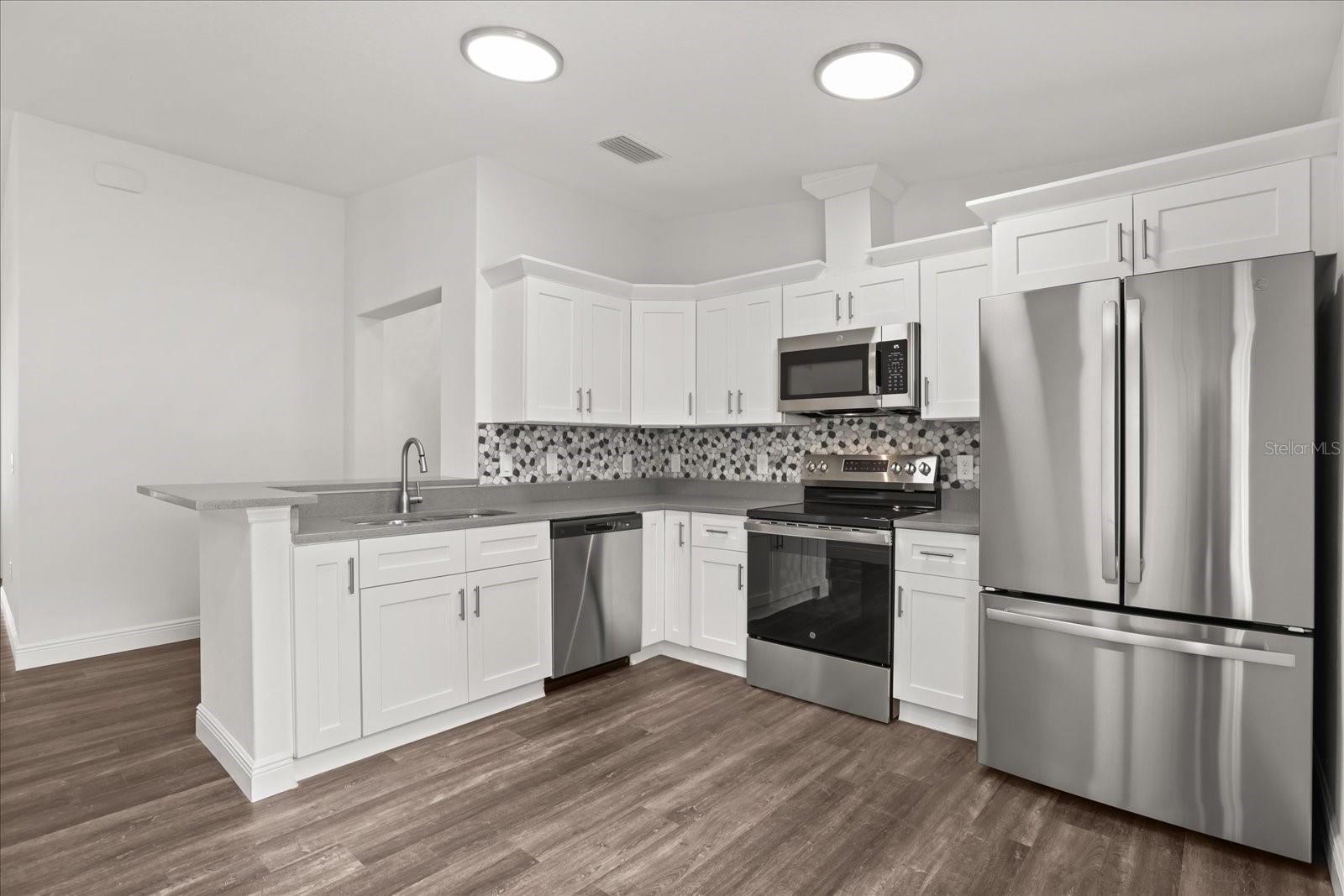 706 BEECHER ST, LEESBURG, FL, 34748