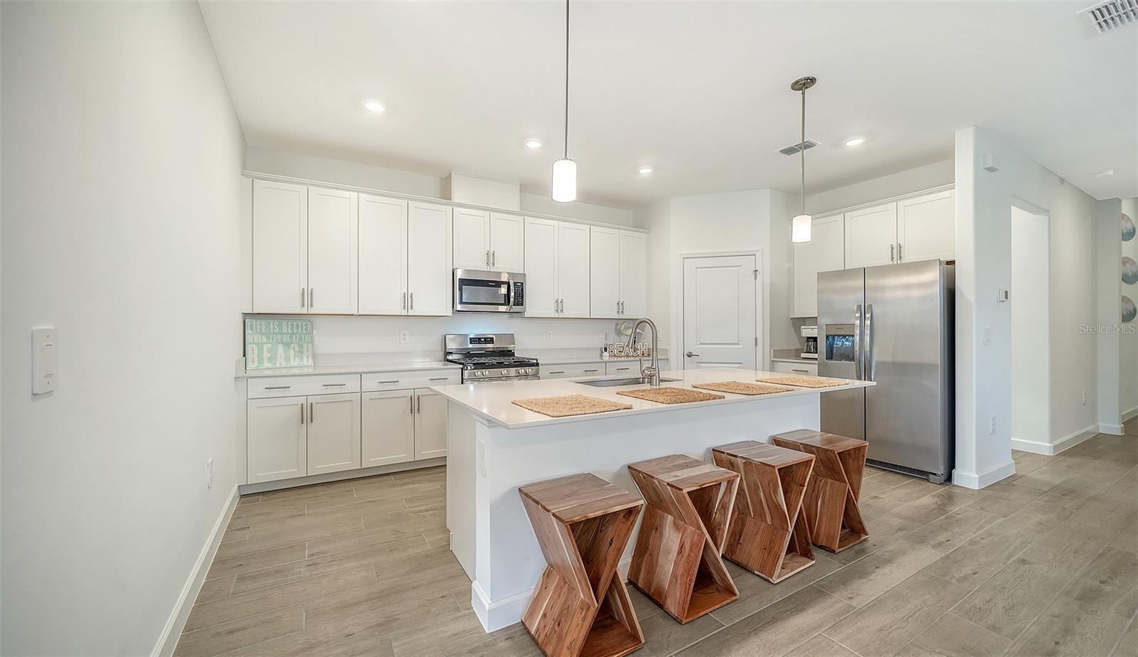 5321 SEAL ISLE CT, BRADENTON, FL, 34211