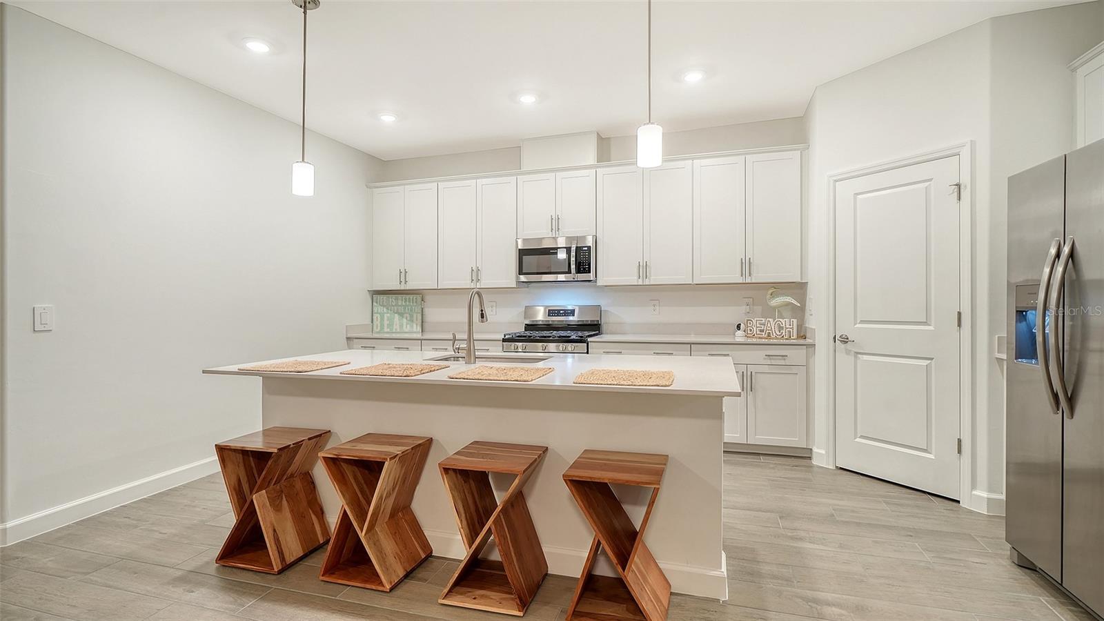 5321 SEAL ISLE CT, BRADENTON, FL, 34211