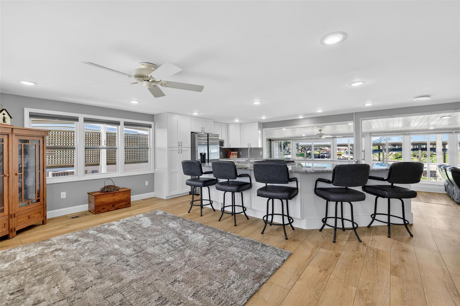 1015 SOUTHLAND DR, TAVARES, FL, 32778