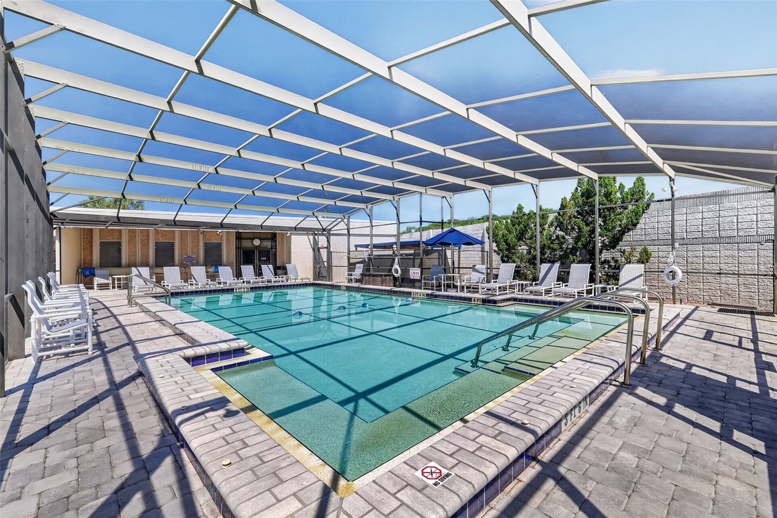 1015 SOUTHLAND DR, TAVARES, FL, 32778