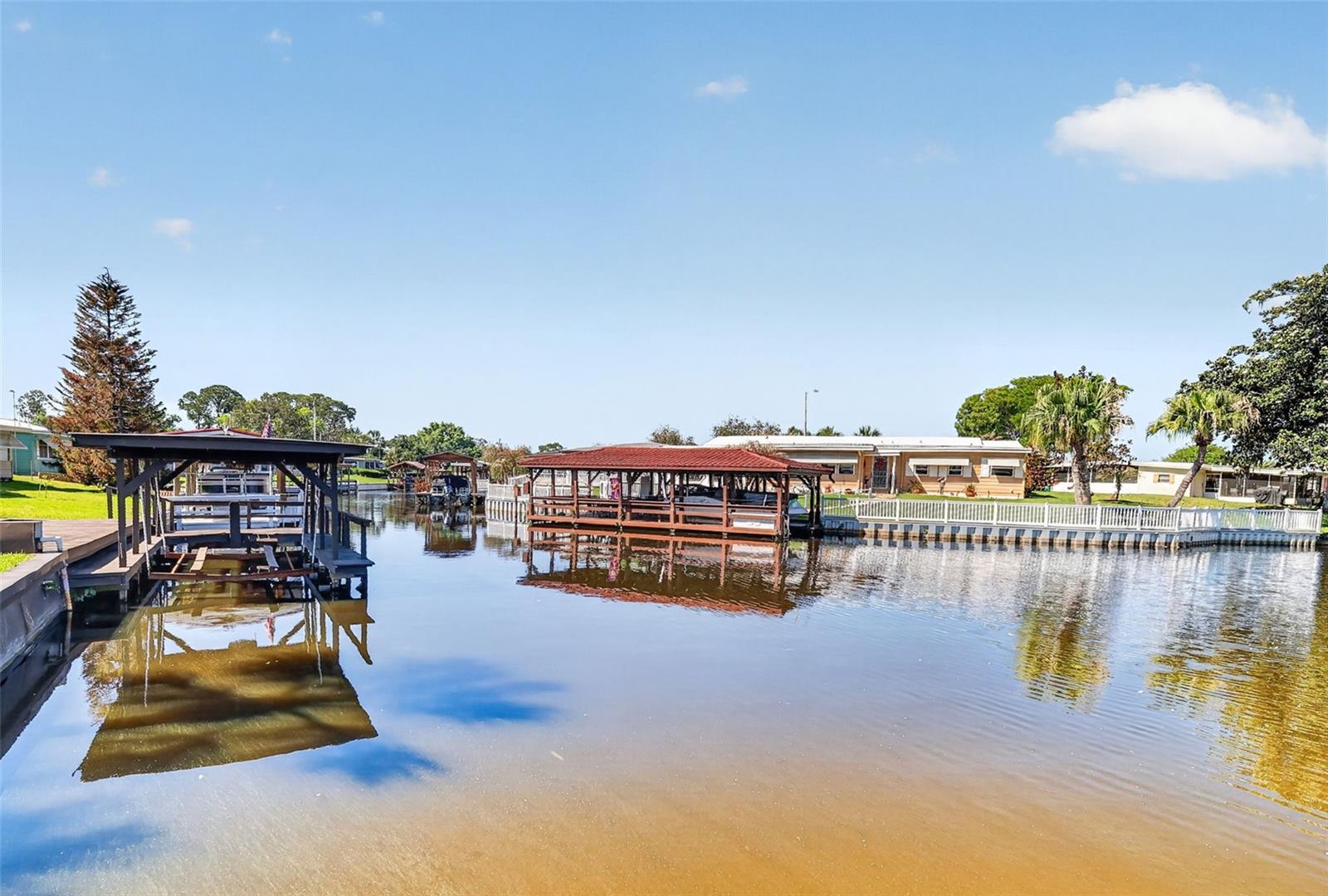 1015 SOUTHLAND DR, TAVARES, FL, 32778