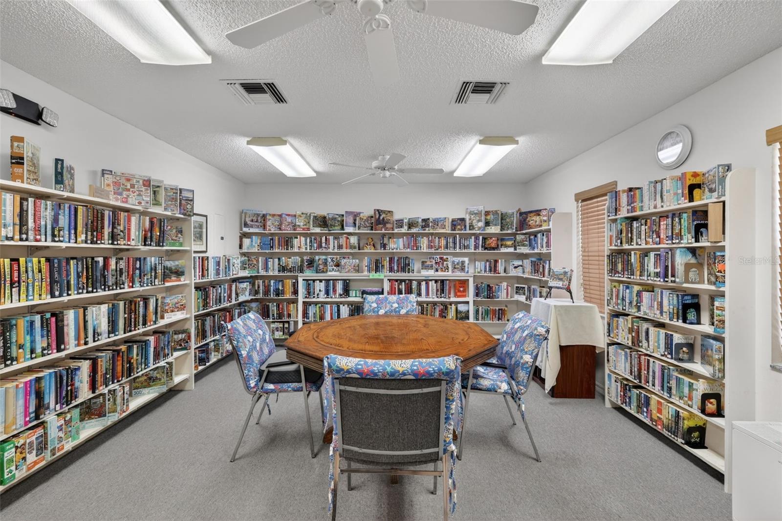 1015 SOUTHLAND DR, TAVARES, FL, 32778