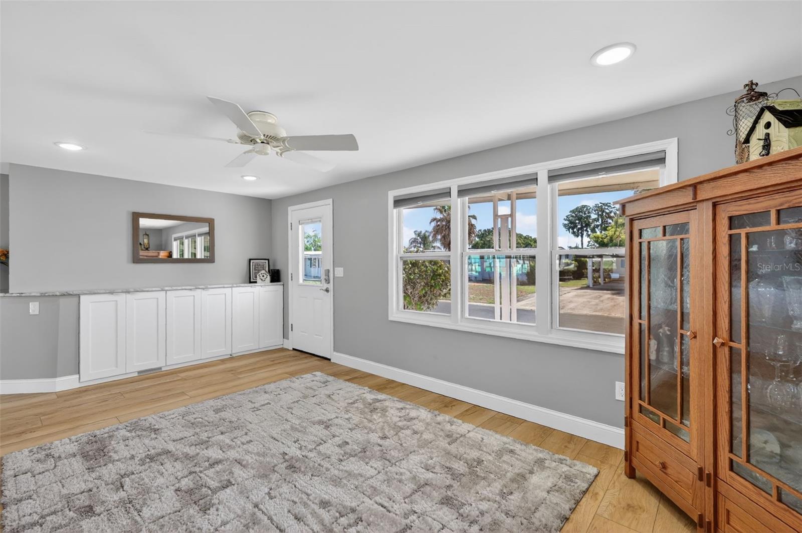 1015 SOUTHLAND DR, TAVARES, FL, 32778