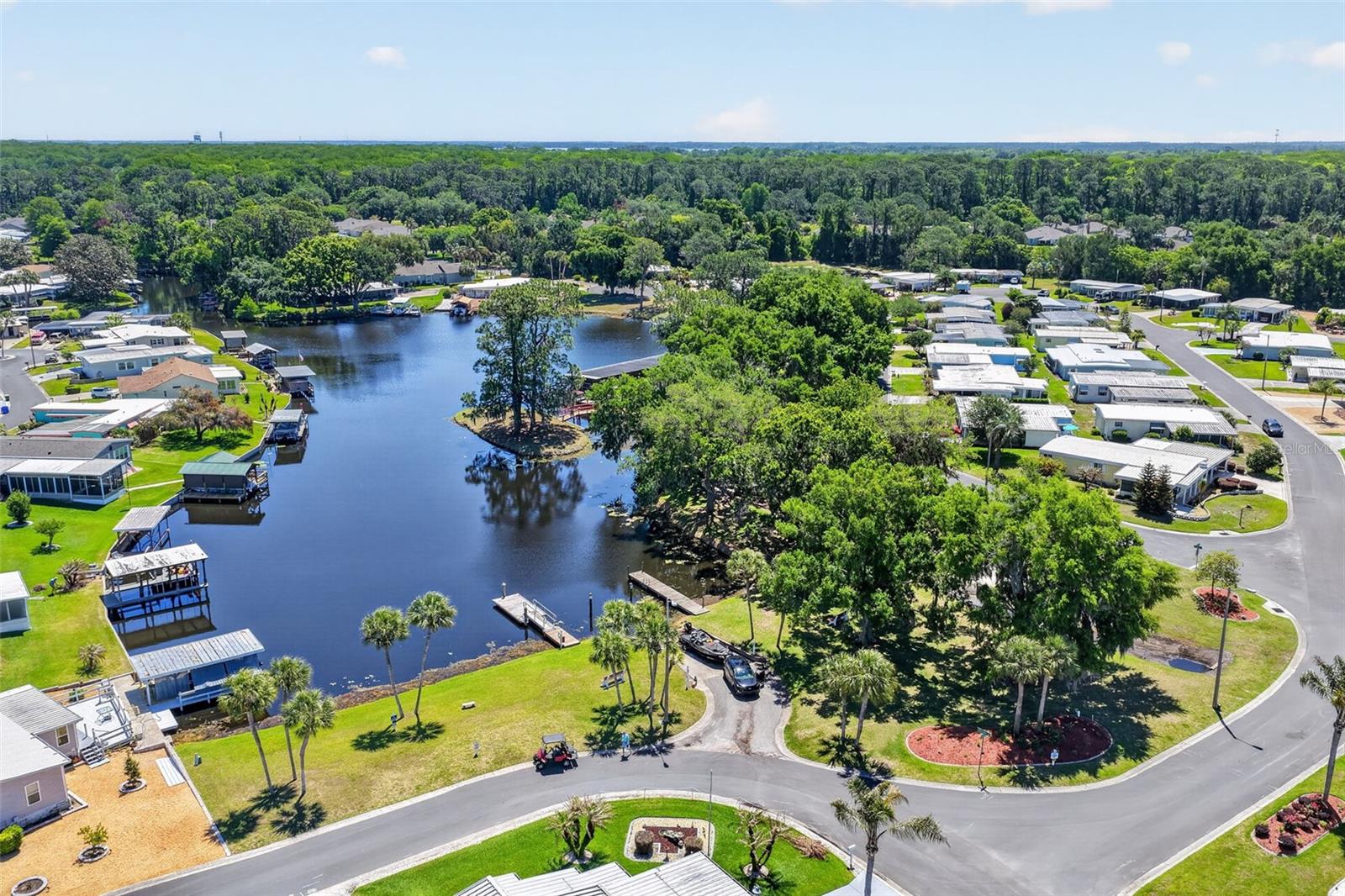 1015 SOUTHLAND DR, TAVARES, FL, 32778