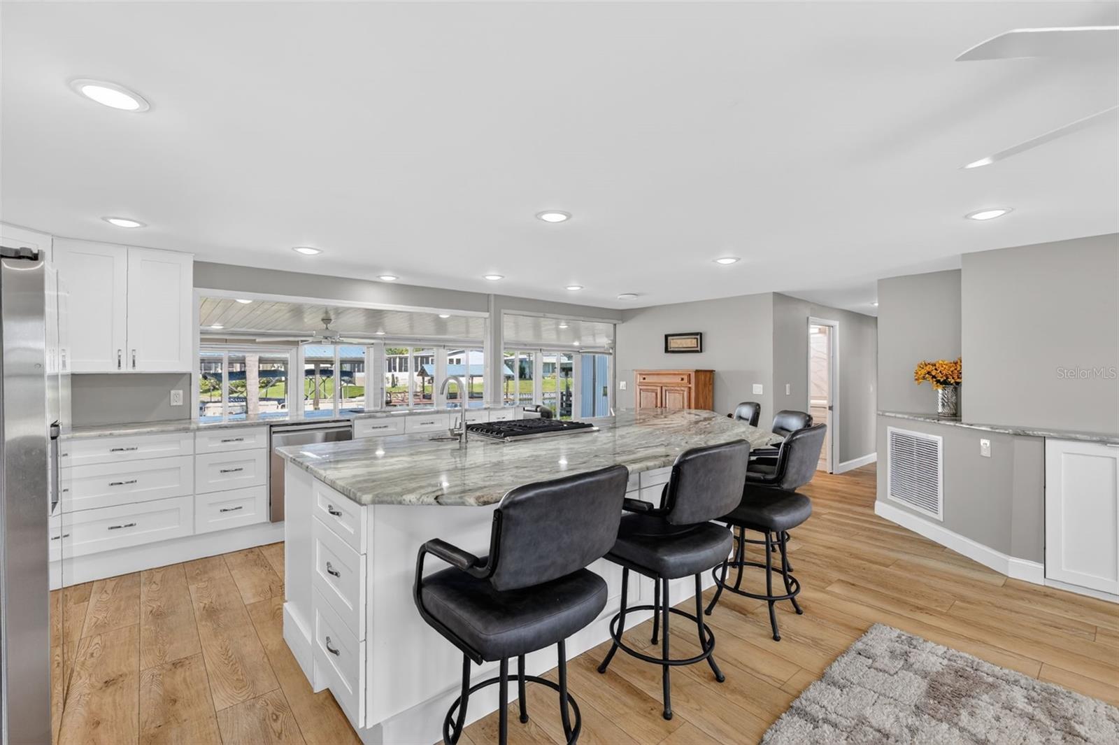 1015 SOUTHLAND DR, TAVARES, FL, 32778