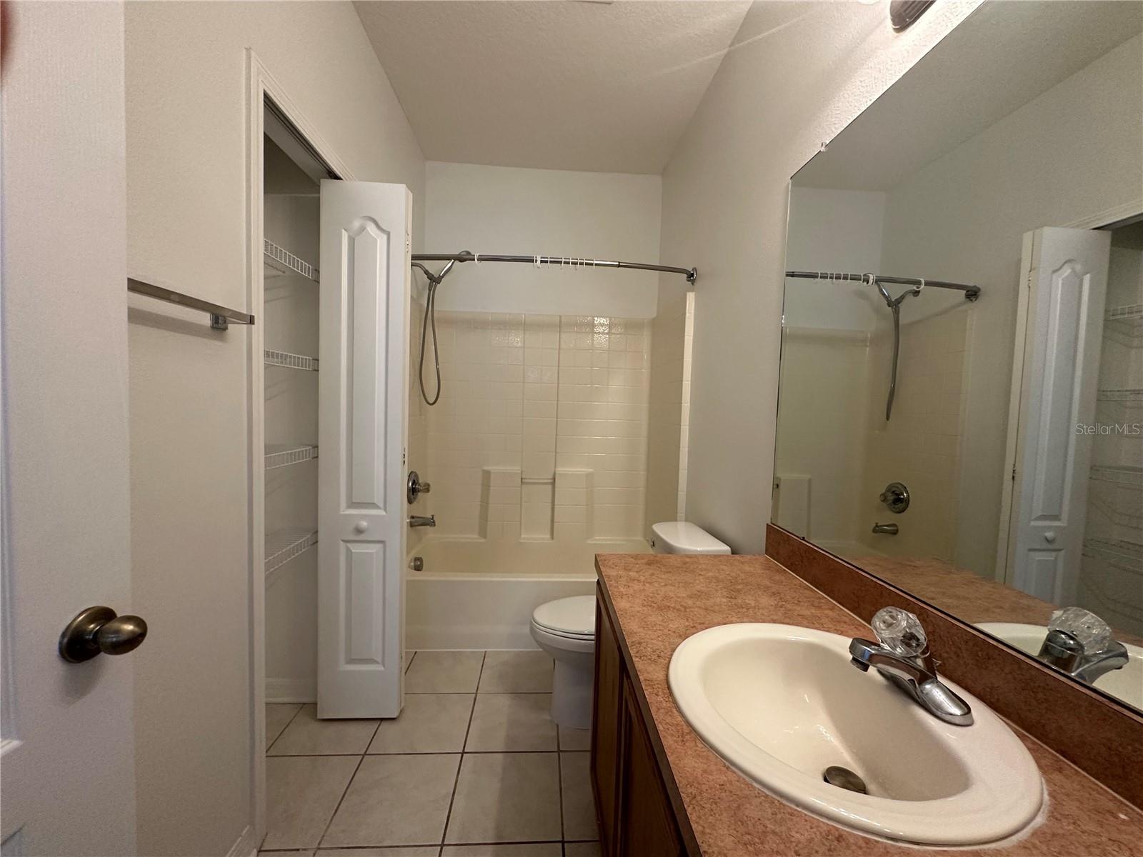 5720 FISHHAWK RIDGE DR, LITHIA, FL, 33547