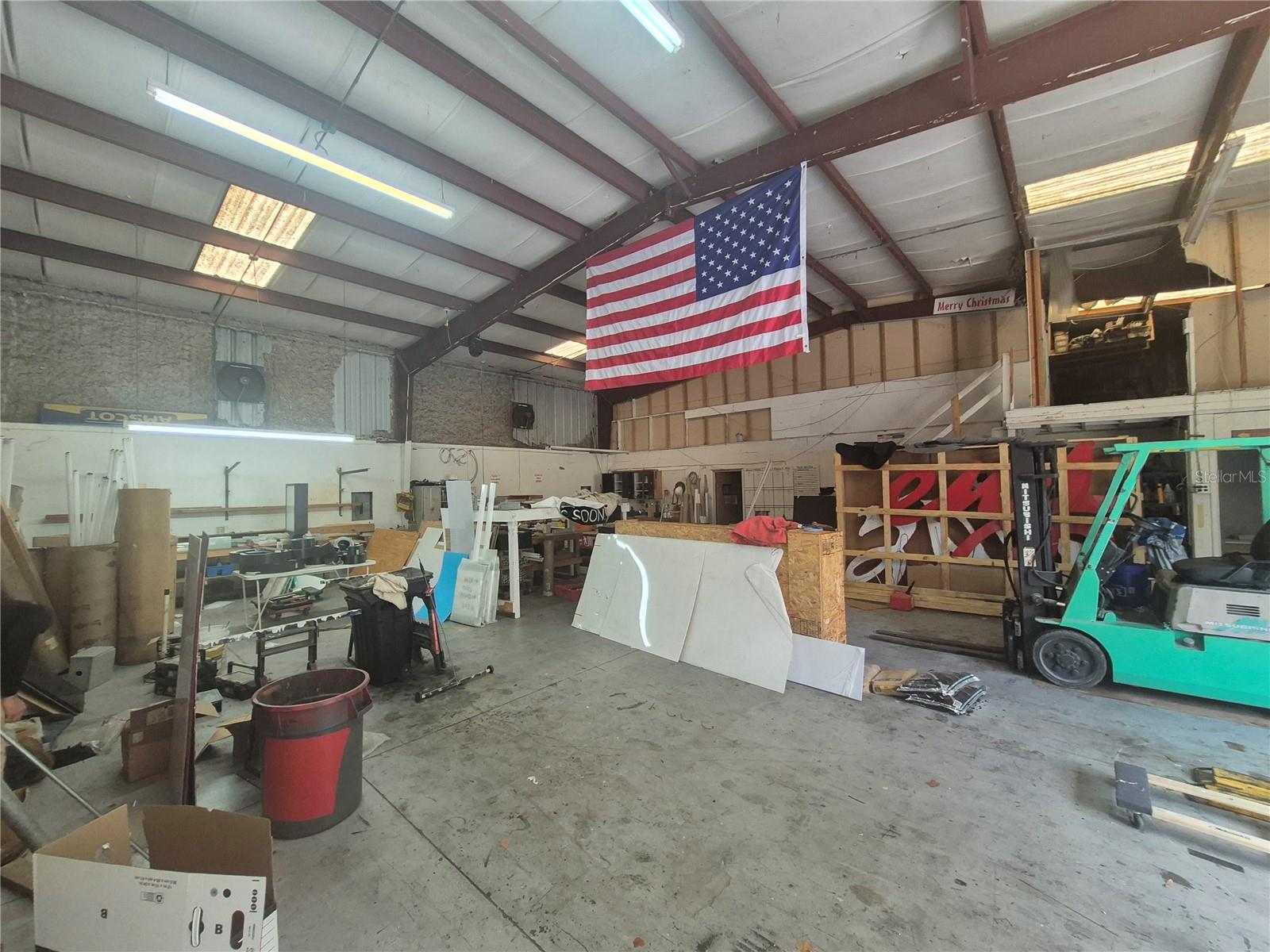 1635 DALE MABRY HWY, LUTZ, FL, 33548