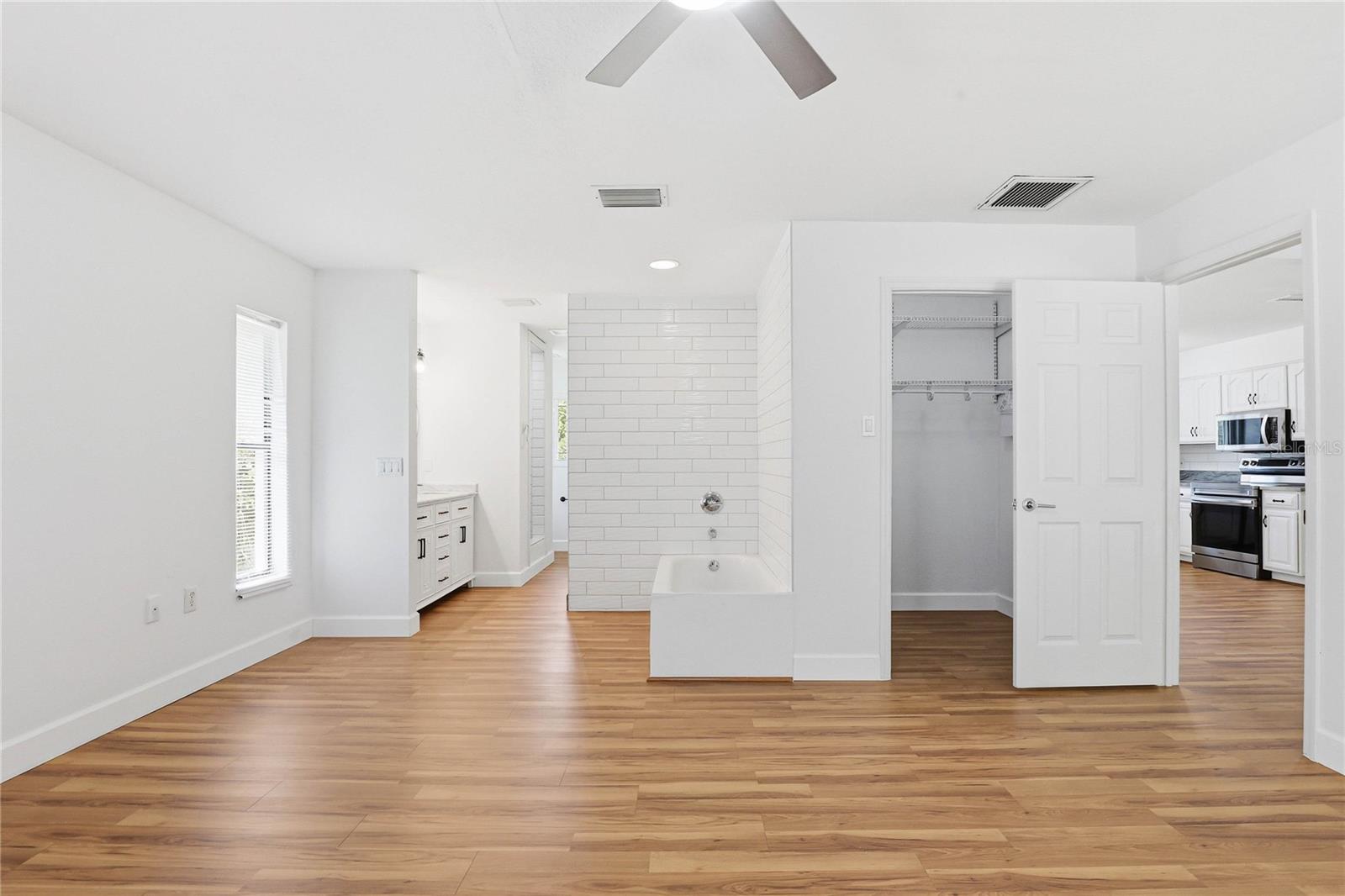 403 WENDEL AVE, LITHIA, FL, 33547