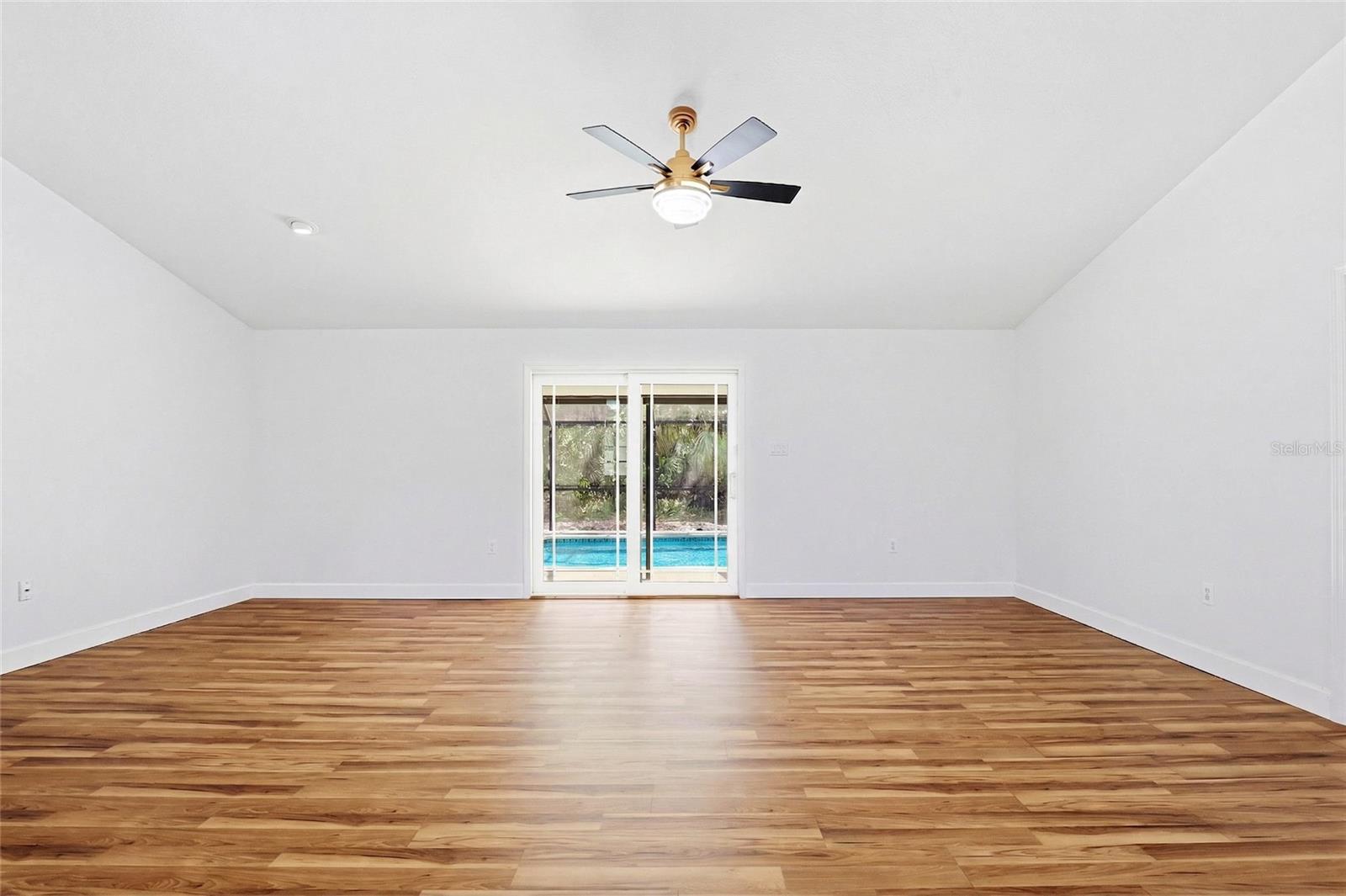 403 WENDEL AVE, LITHIA, FL, 33547