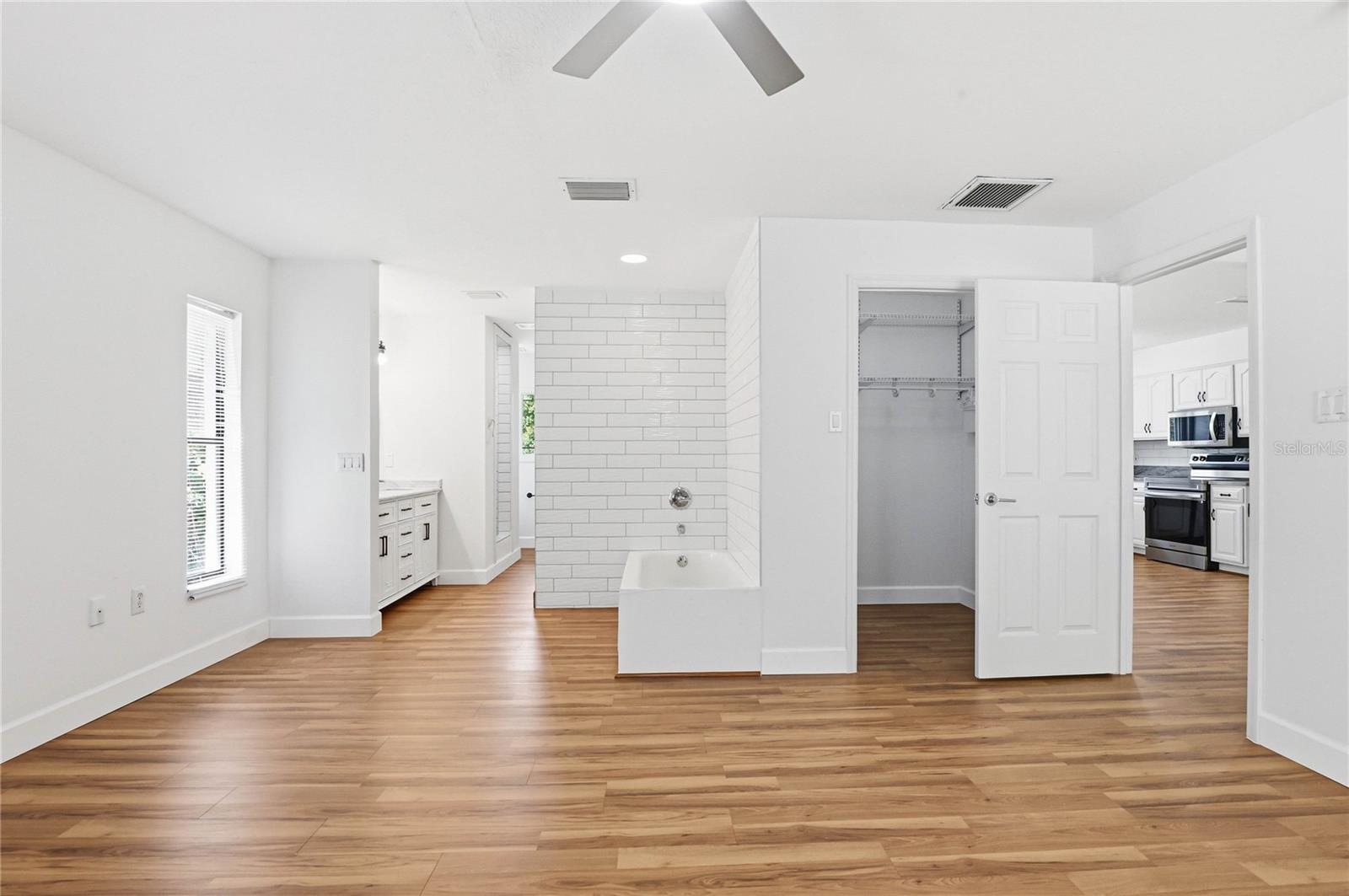 403 WENDEL AVE, LITHIA, FL, 33547