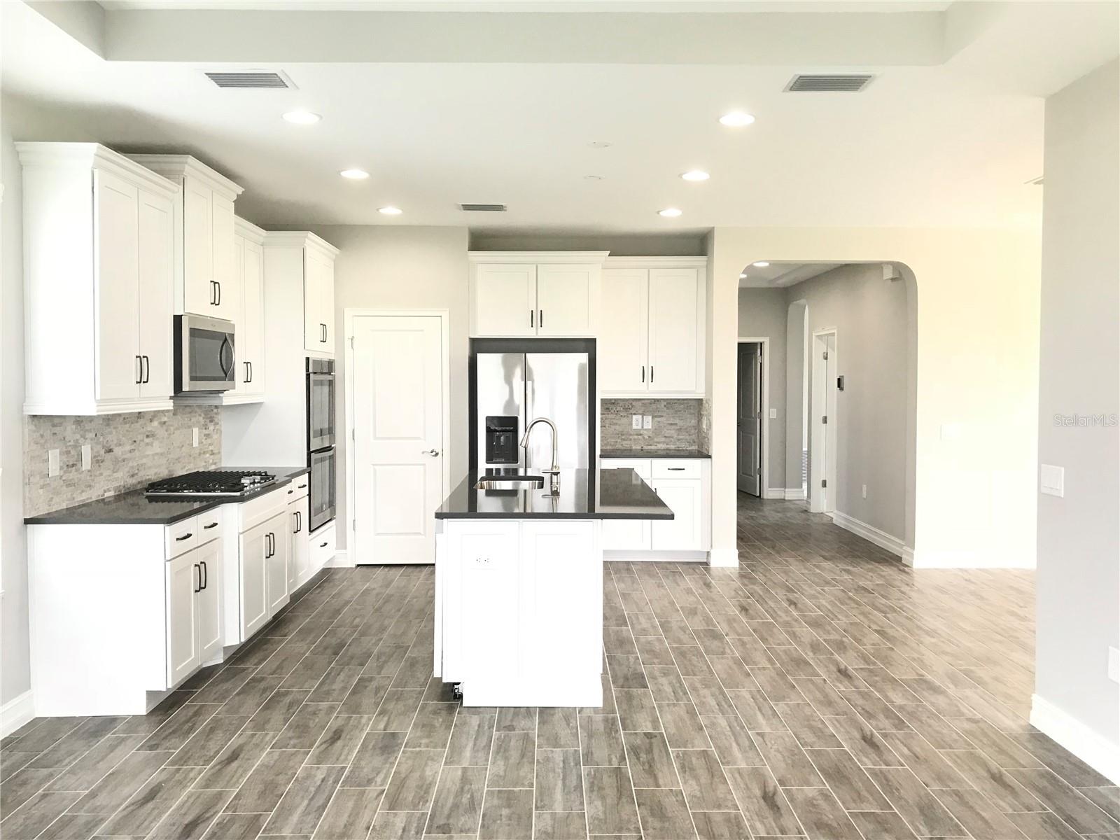 4445 TRAMANTO LN, WESLEY CHAPEL, FL, 33543