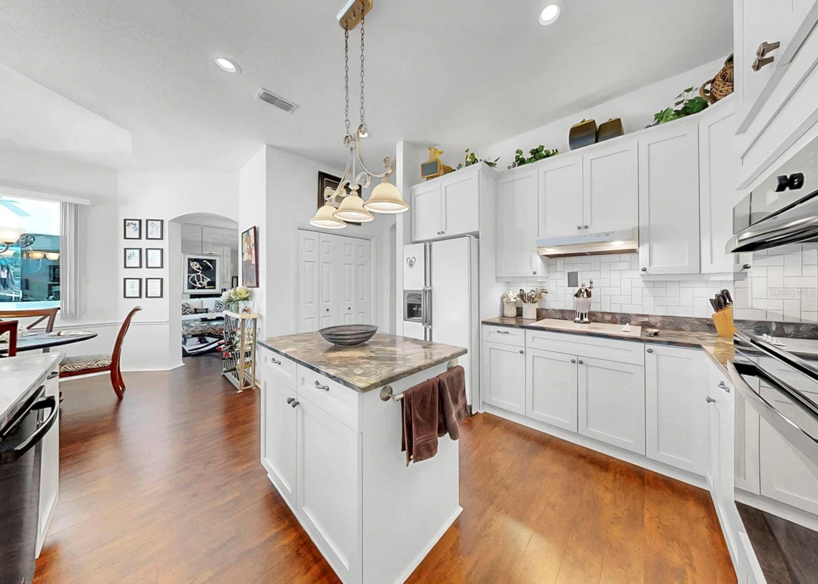 2328 PLATINUM DR, SUN CITY CENTER, FL, 33573