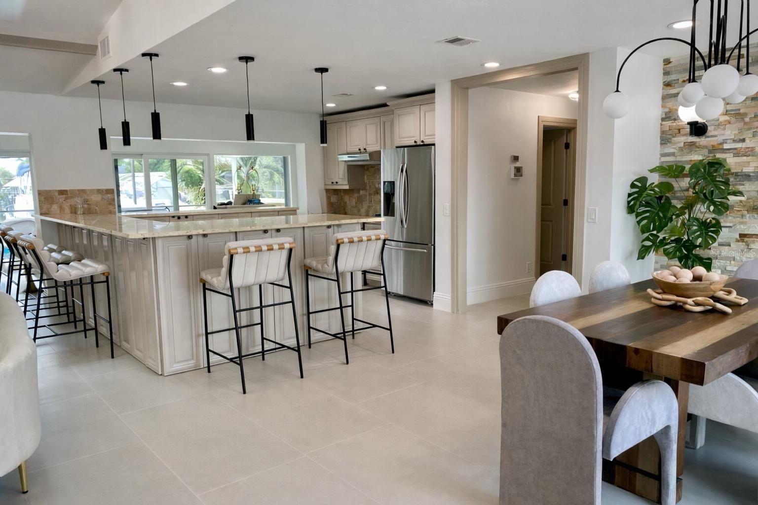 808 SW 52ND ST, CAPE CORAL, FL, 33914