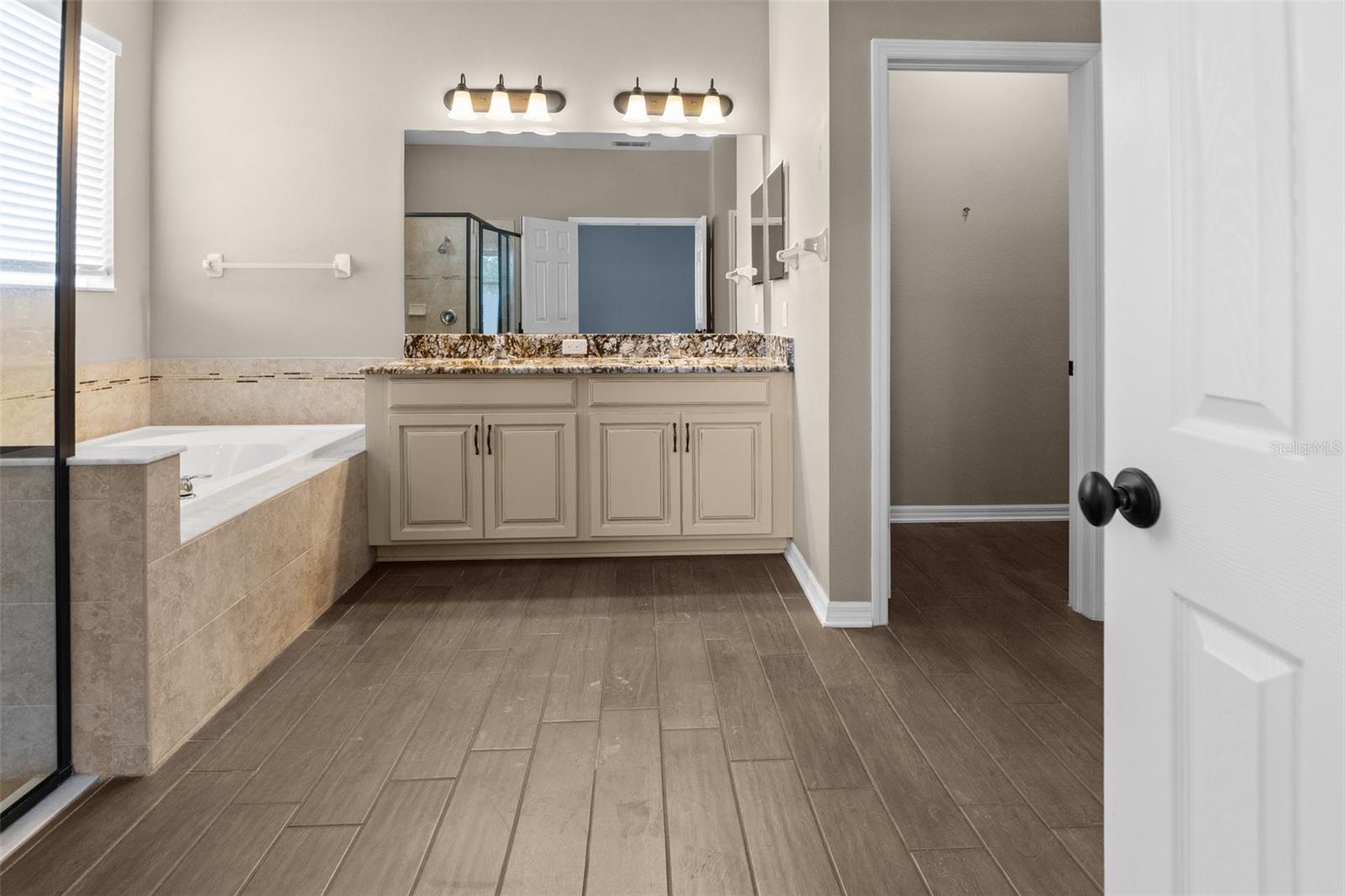 1099 MULTIFLORA LOOP, LUTZ, FL, 33558