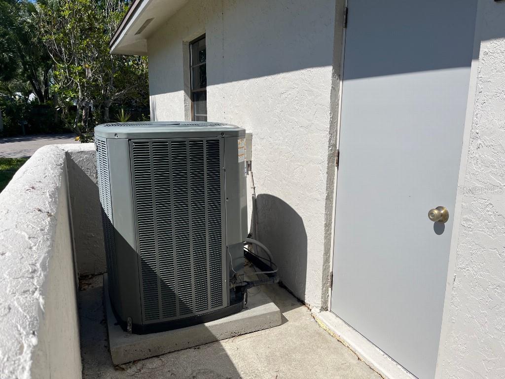 1909 DEANCROFT RD, SARASOTA, FL, 34235