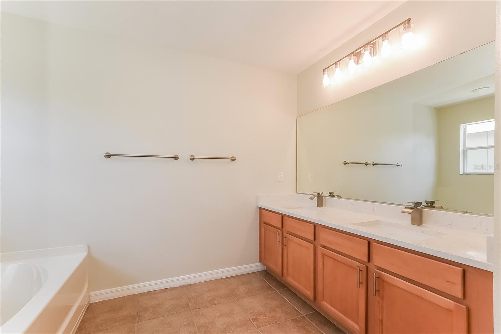 2560 BULLION LOOP, SANFORD, FL, 32771