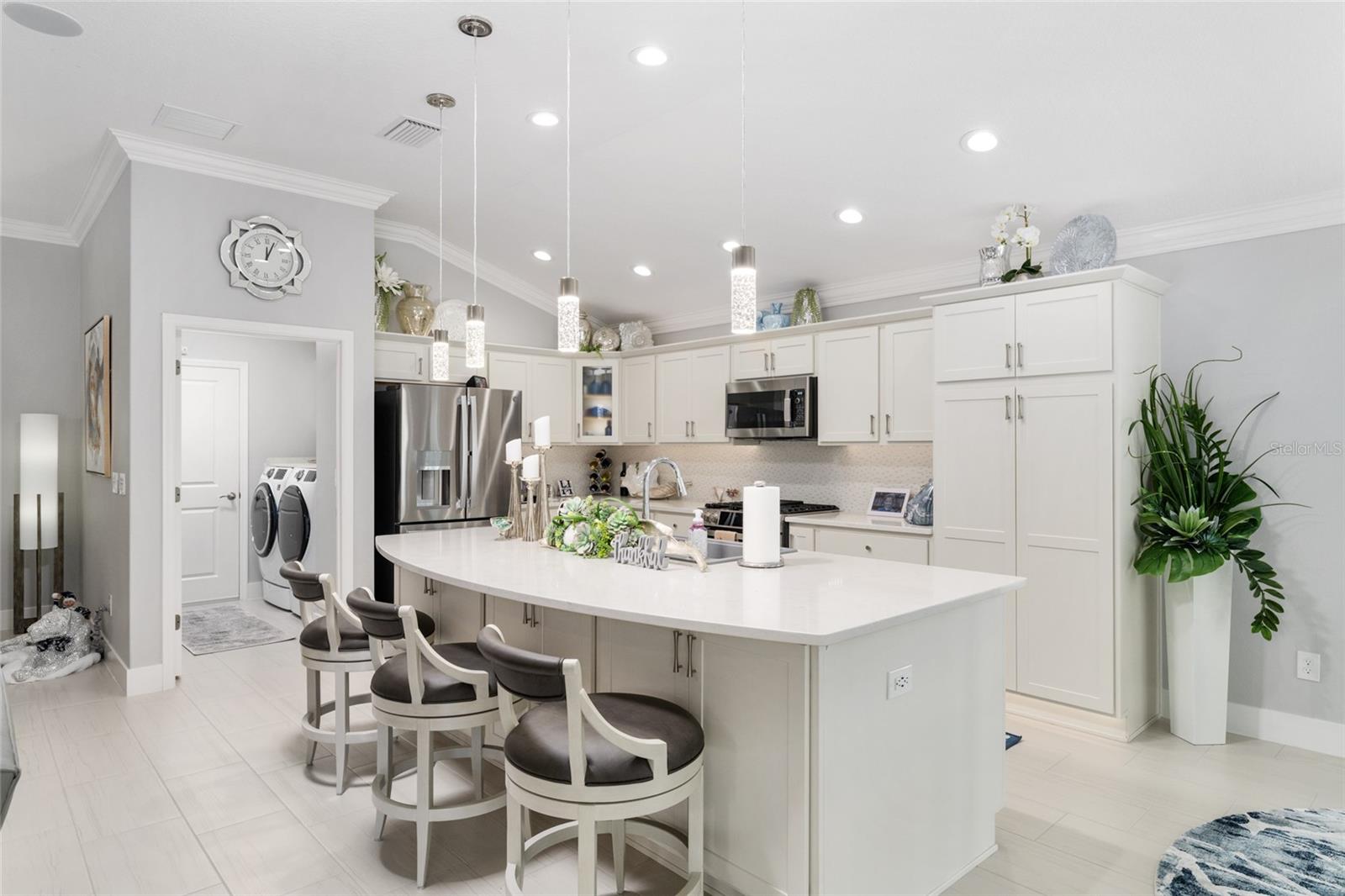 5681 HENRY LOOP, THE VILLAGES, FL, 32163