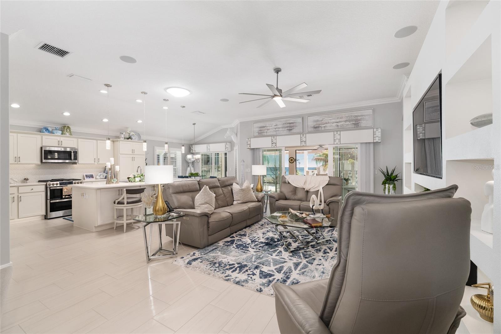 5681 HENRY LOOP, THE VILLAGES, FL, 32163