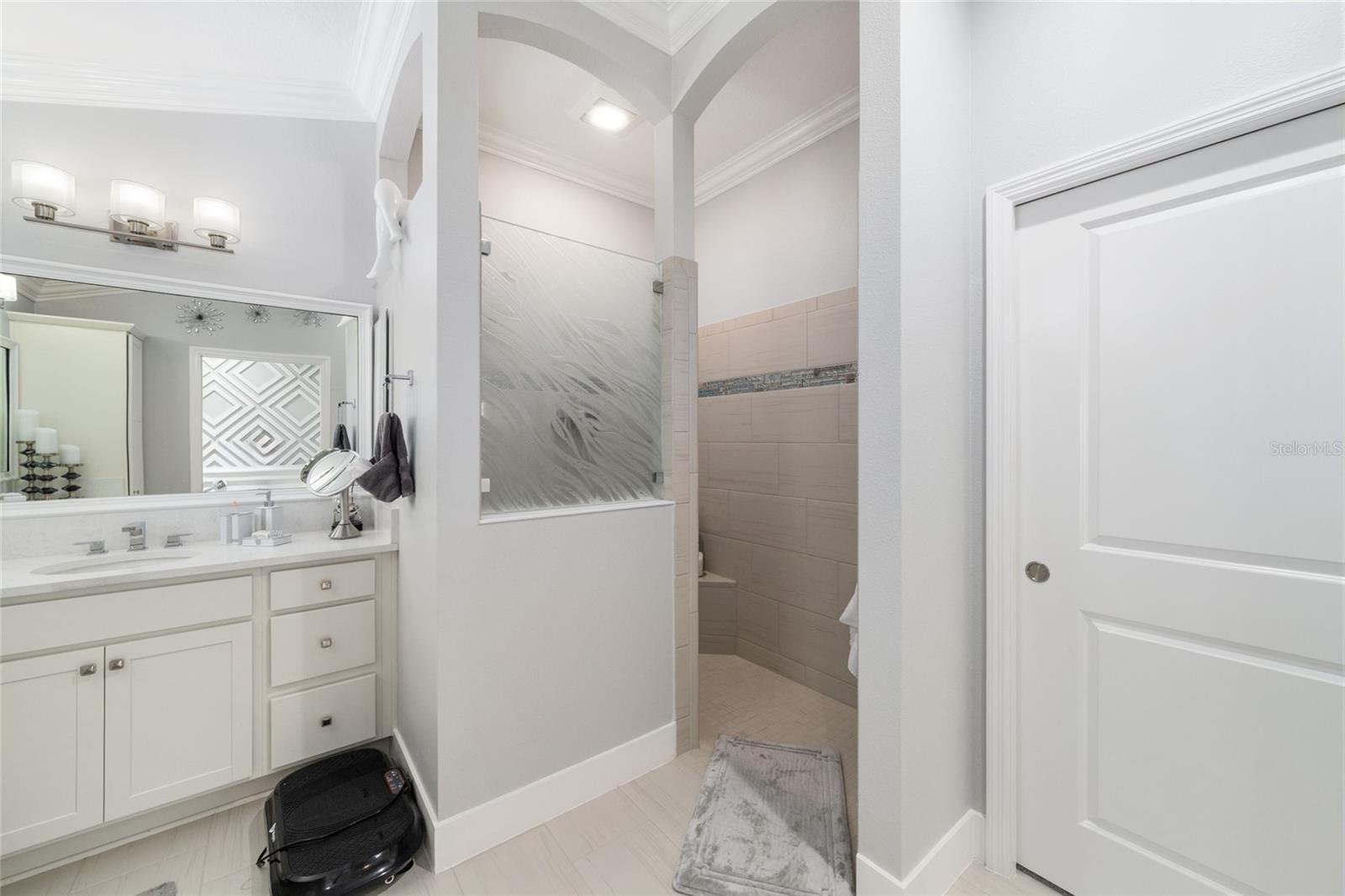 5681 HENRY LOOP, THE VILLAGES, FL, 32163