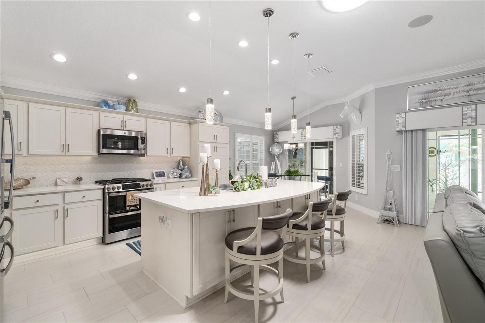 5681 HENRY LOOP, THE VILLAGES, FL, 32163