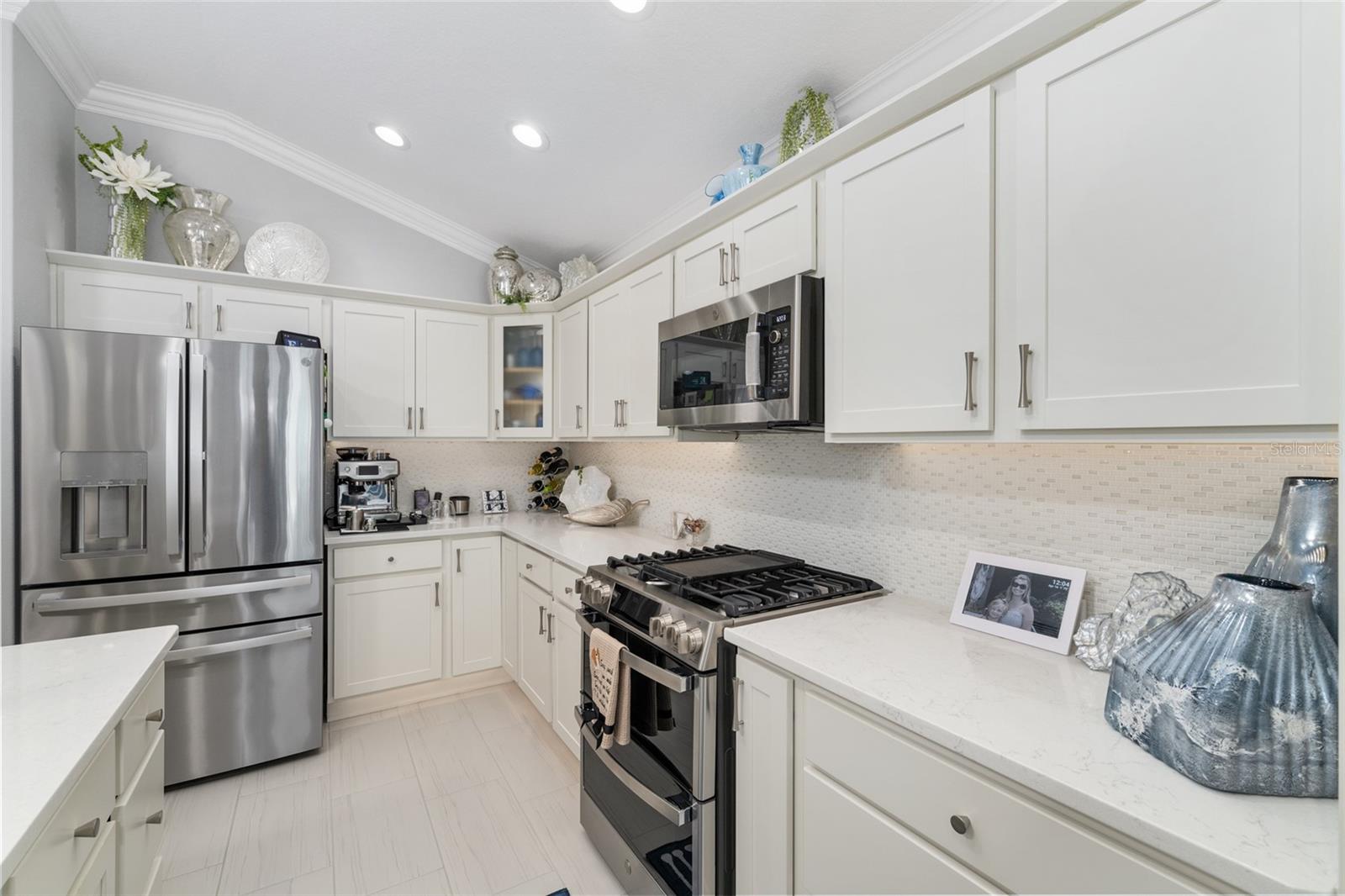 5681 HENRY LOOP, THE VILLAGES, FL, 32163