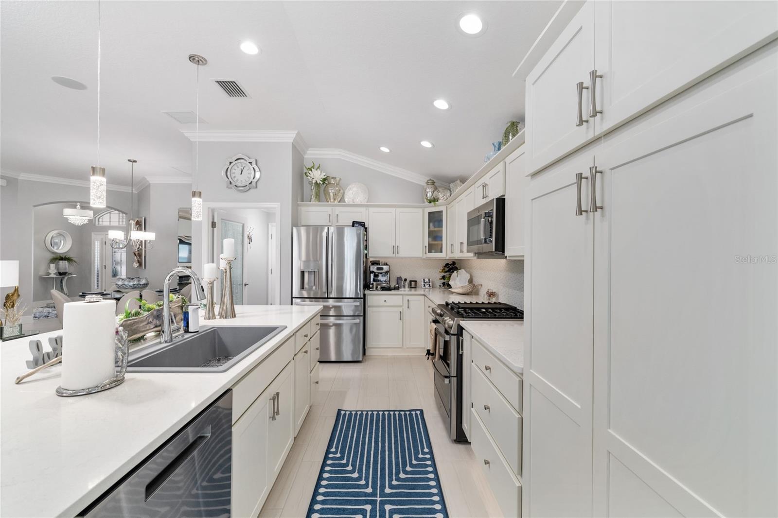 5681 HENRY LOOP, THE VILLAGES, FL, 32163